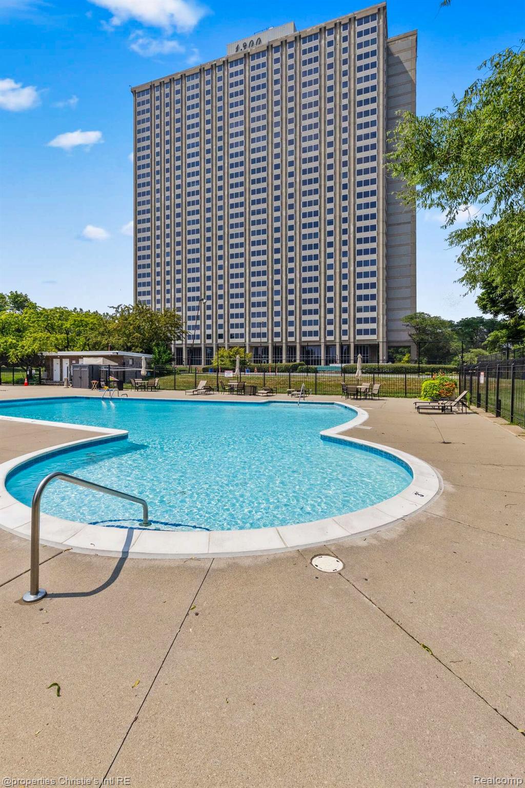 1300 E Lafayette Street 104