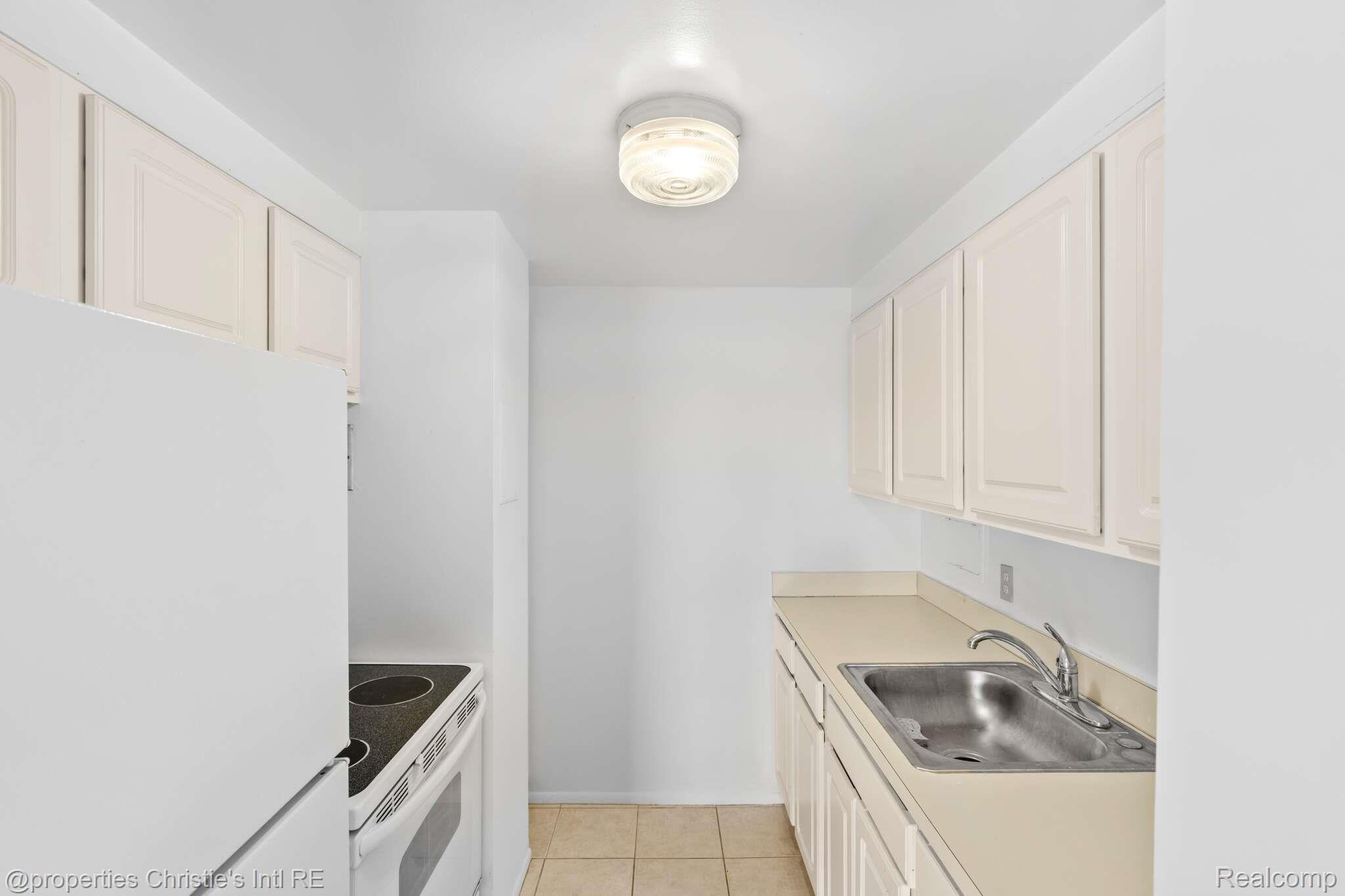 1300 E Lafayette Street 104