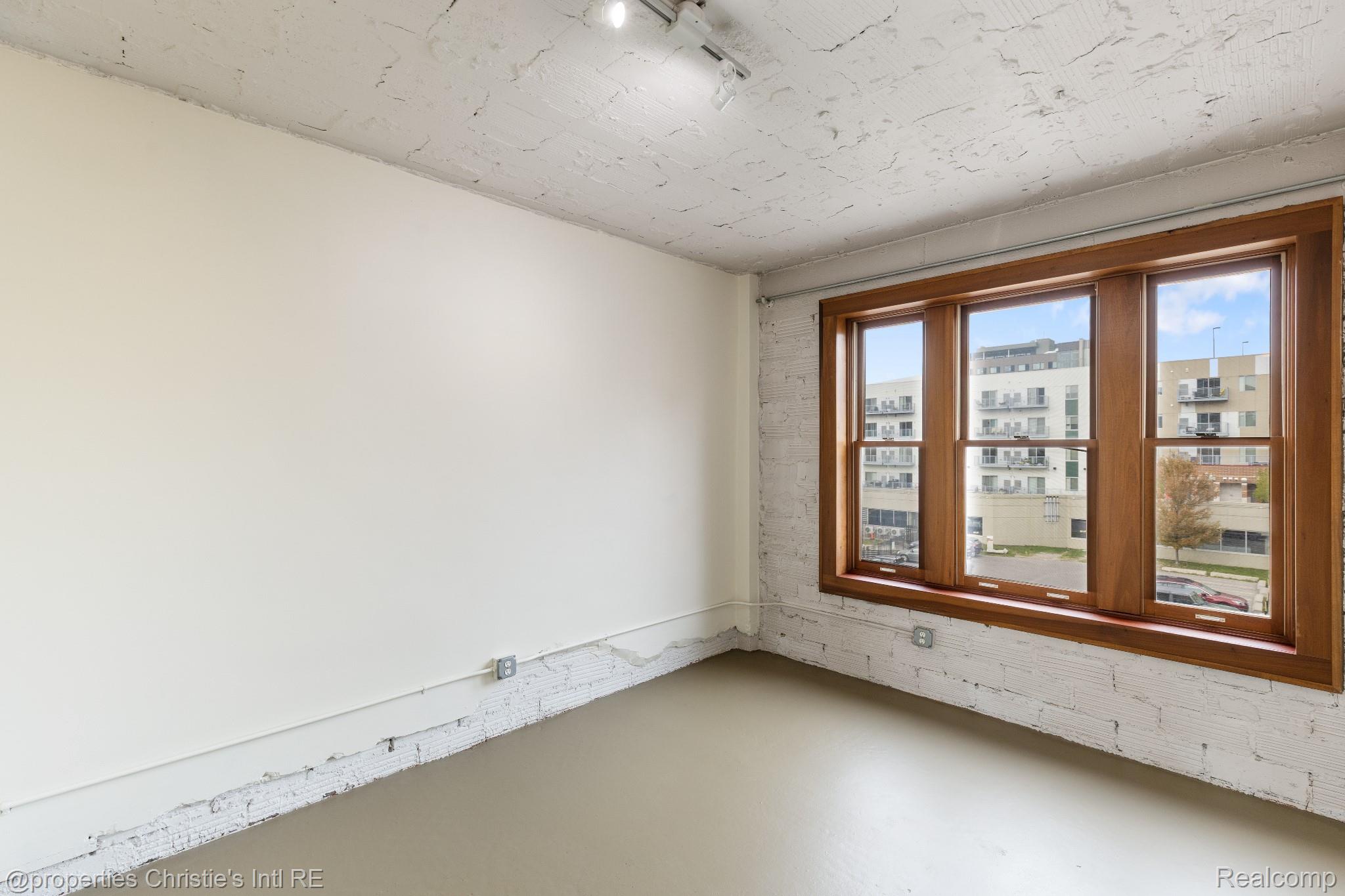 78 Watson Street 8