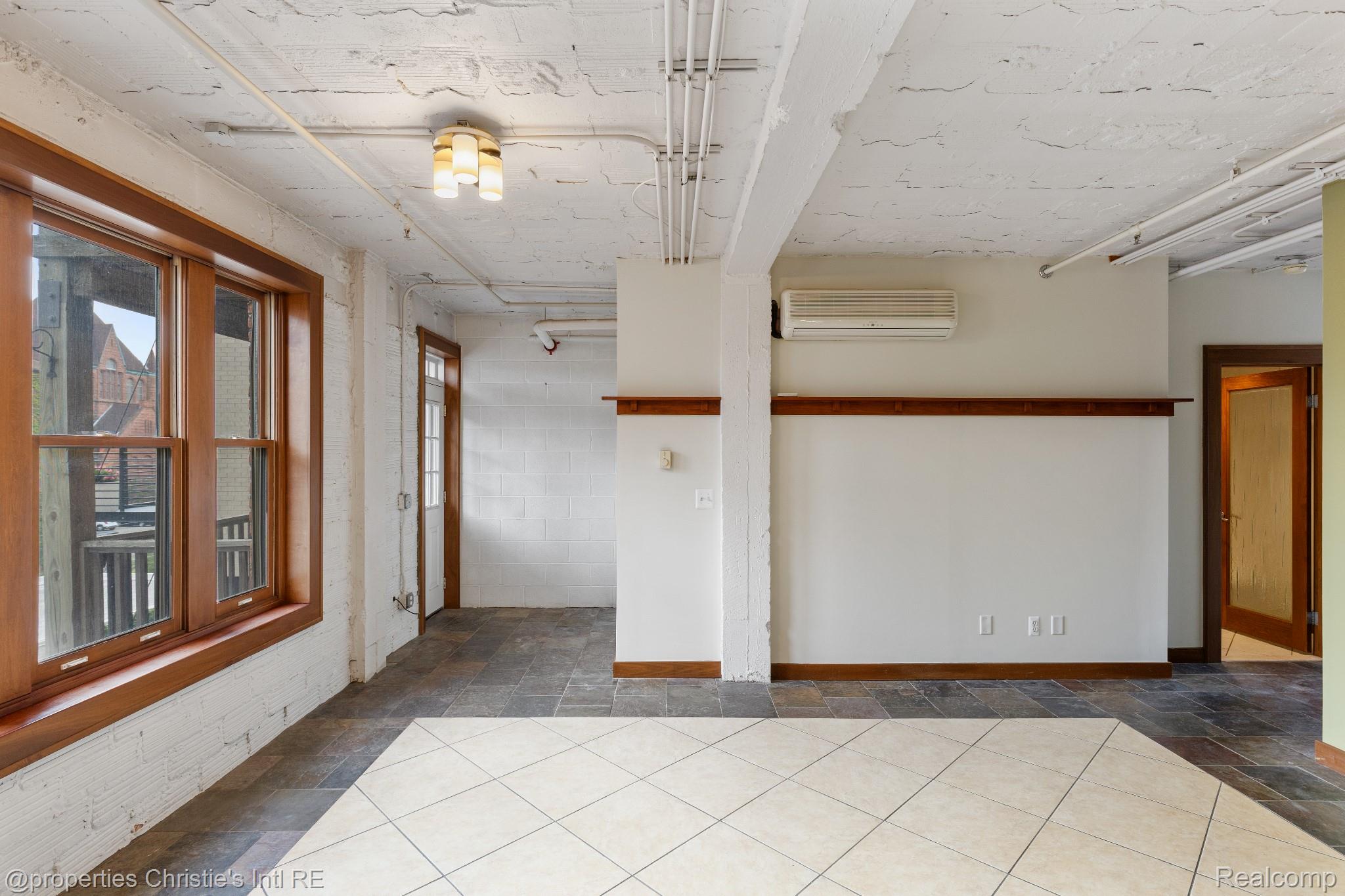 78 Watson Street 8