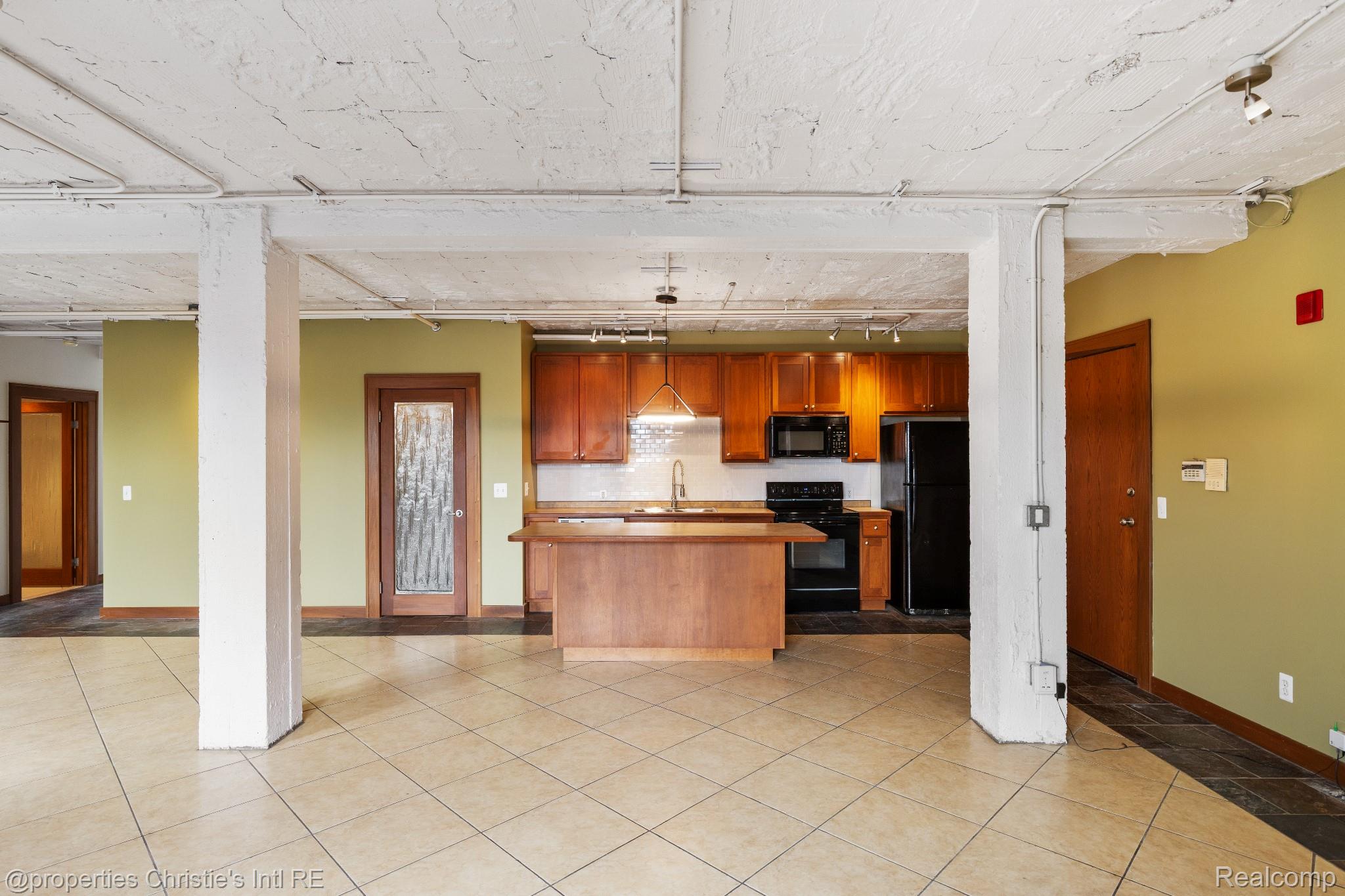 78 Watson Street 8