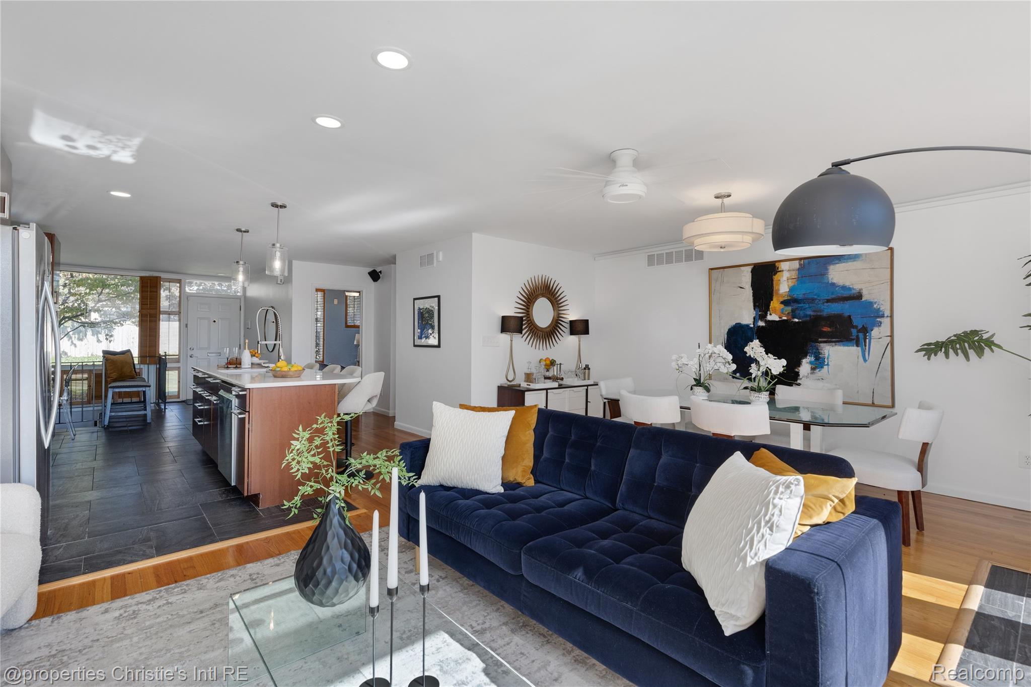 1522 Chateaufort Place