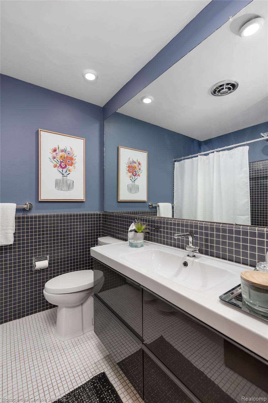 1522 Chateaufort Place