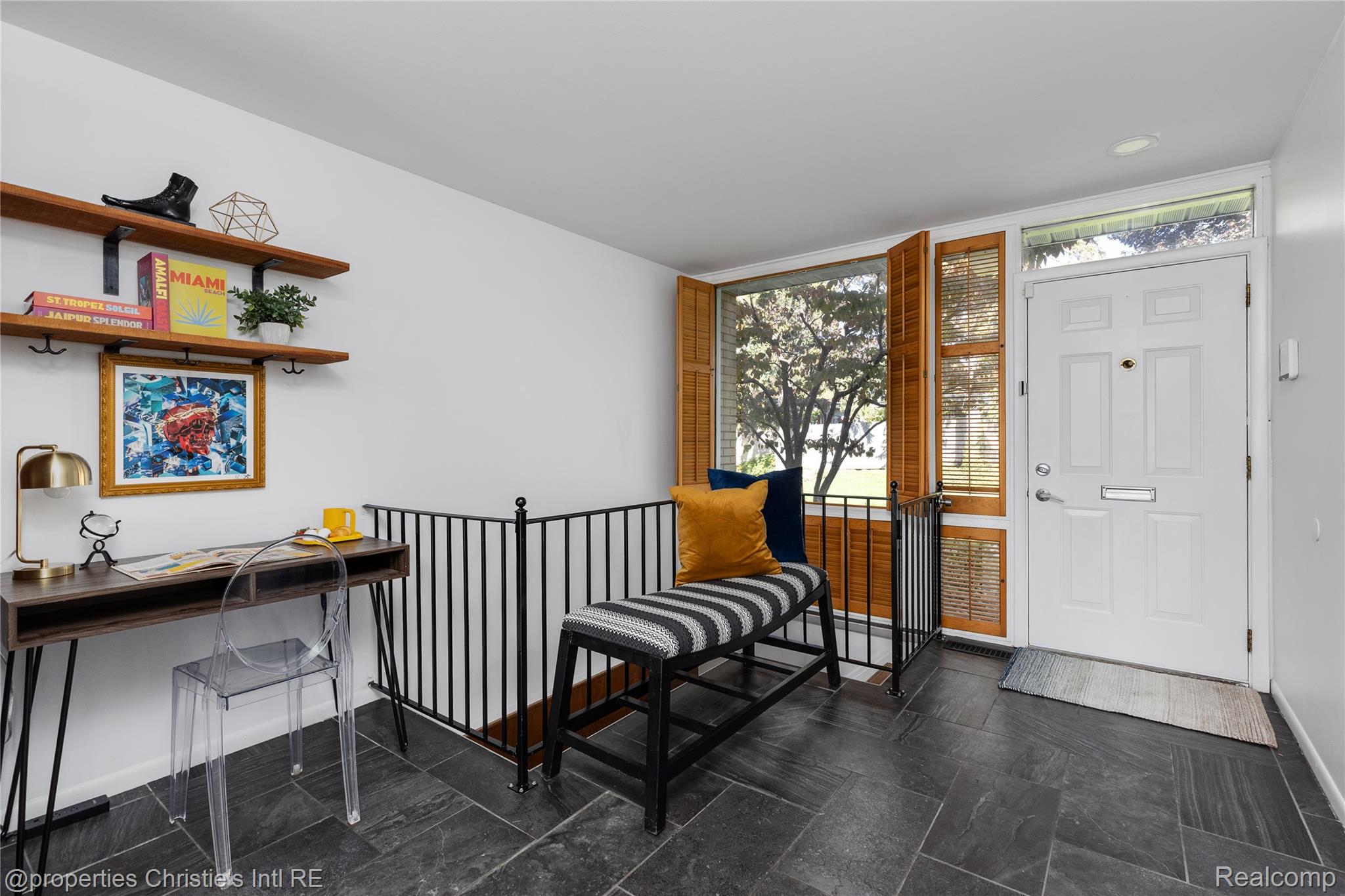 1522 Chateaufort Place