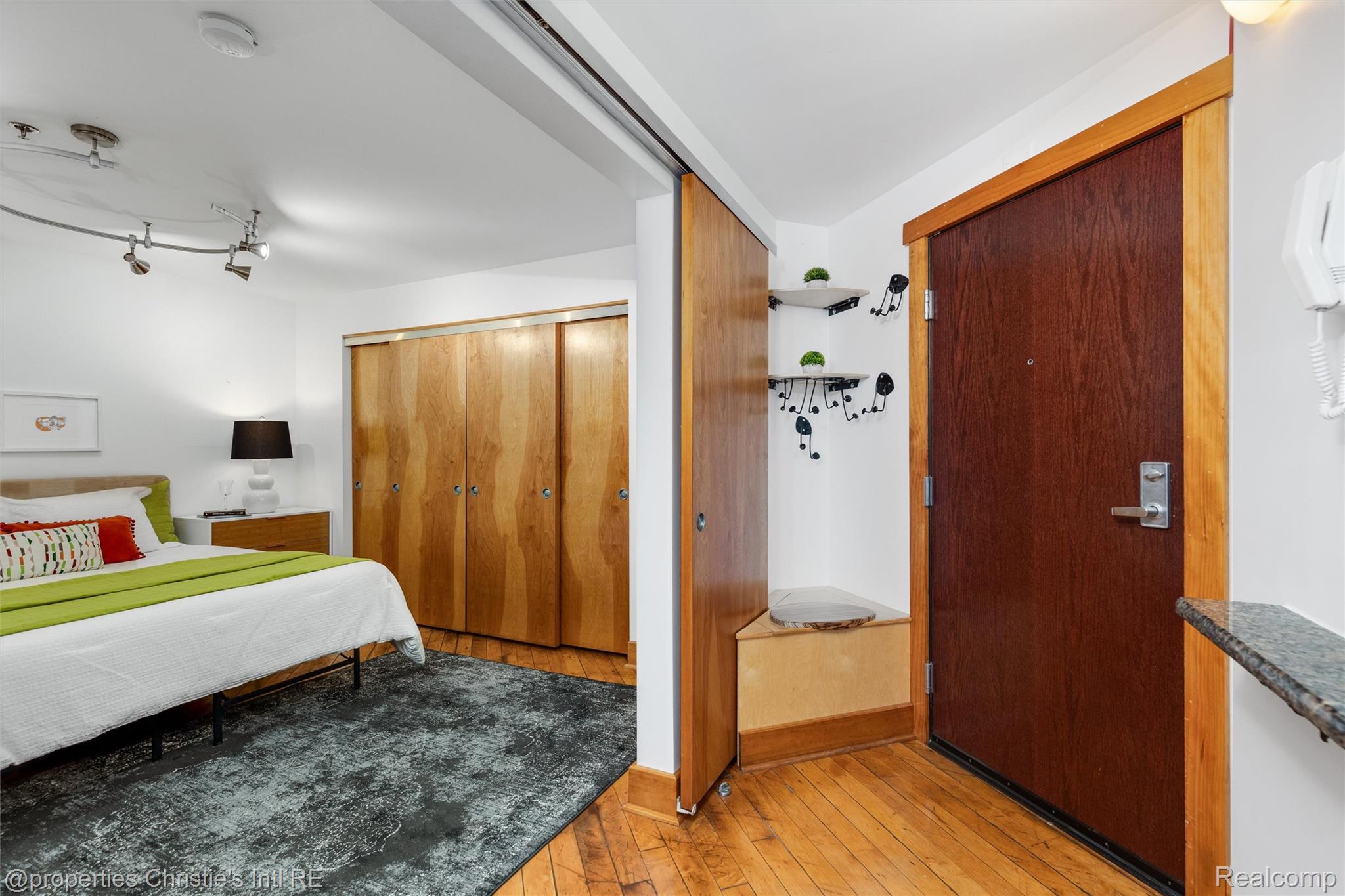 2003 Brooklyn Street 29/403