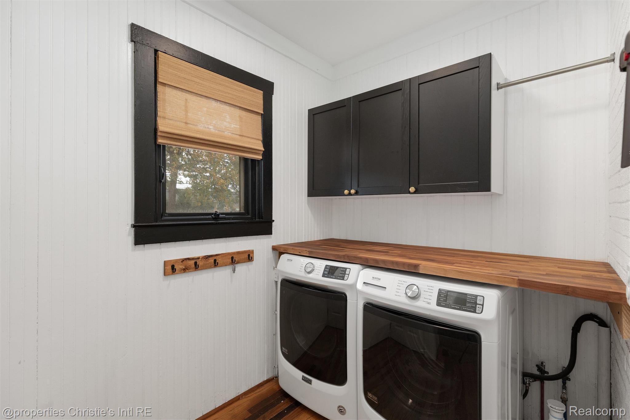 1409 Sunset Boulevard