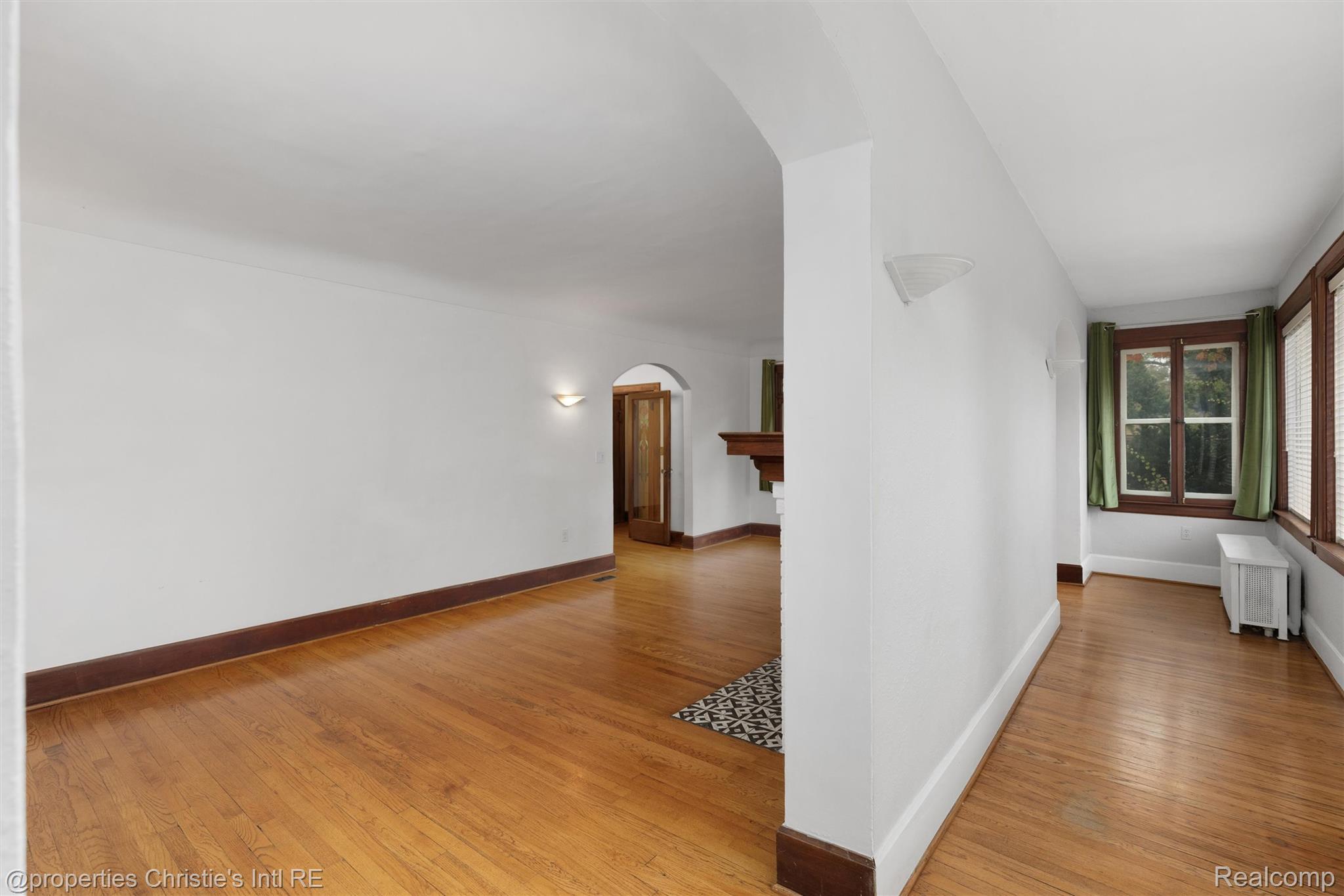 1409 Sunset Boulevard