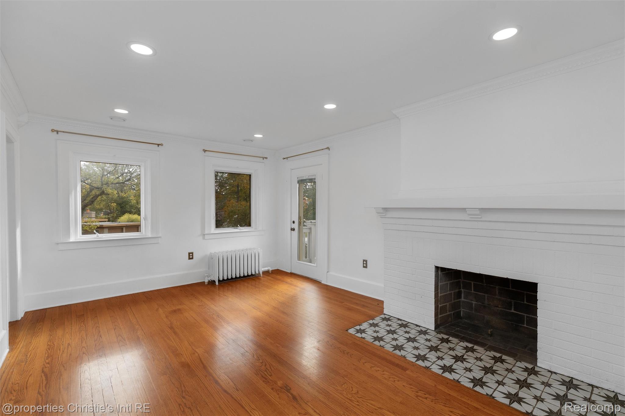 1409 Sunset Boulevard