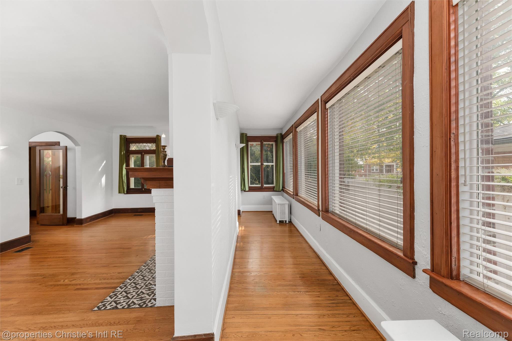 1409 Sunset Boulevard