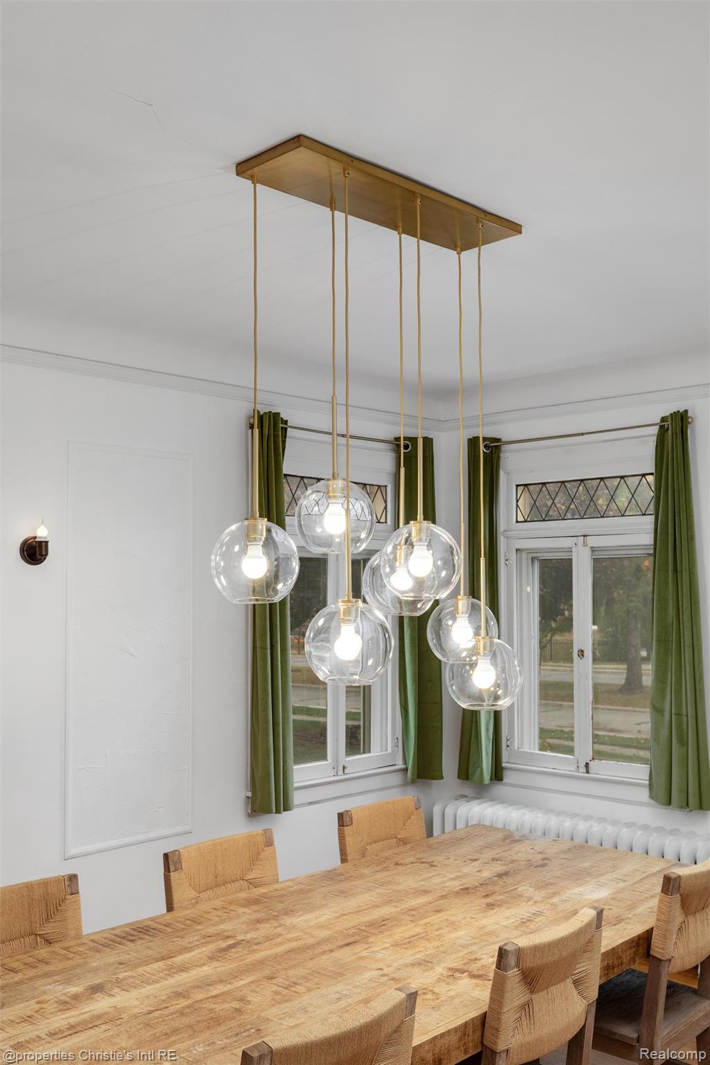 1409 Sunset Boulevard