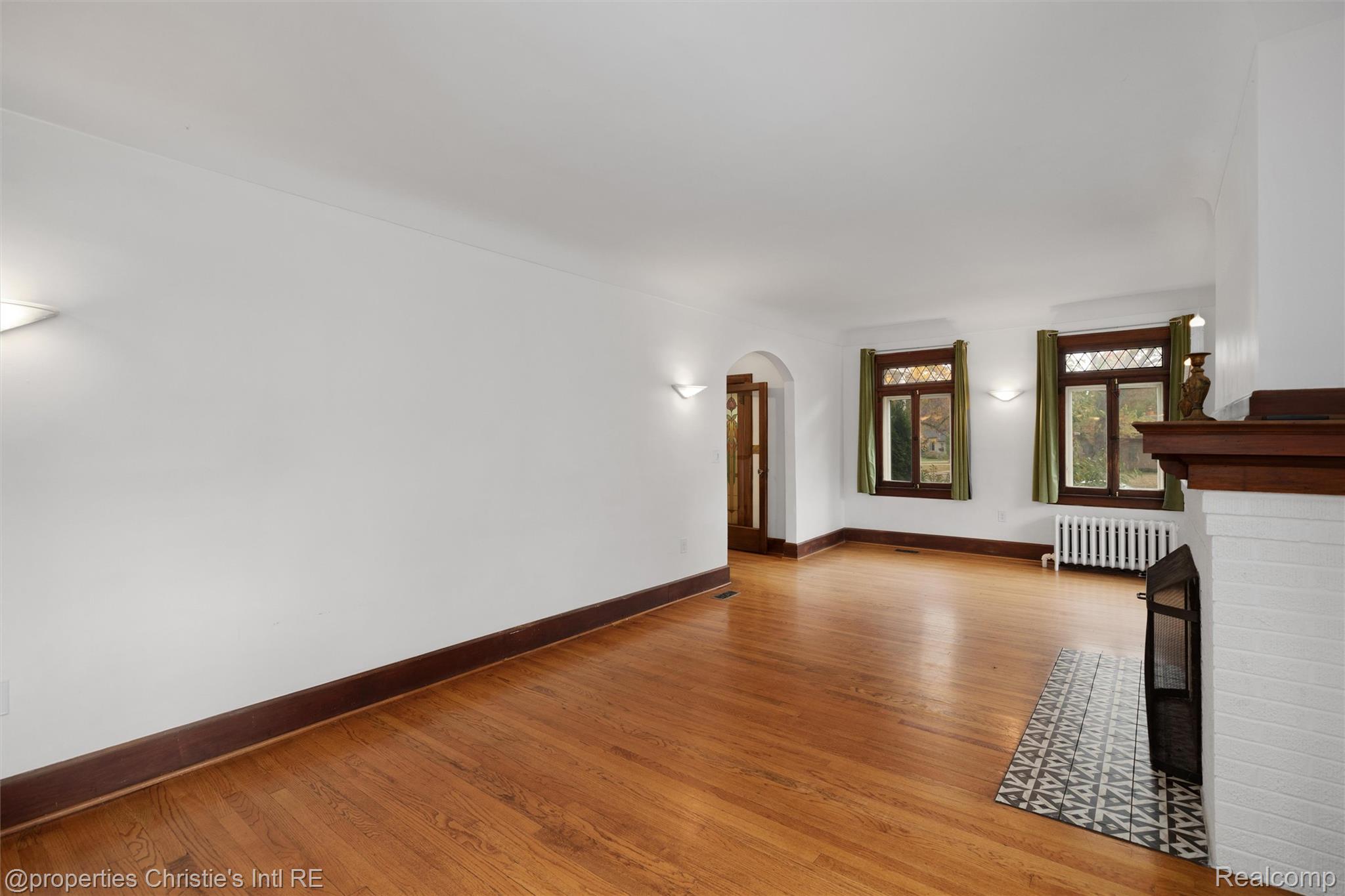 1409 Sunset Boulevard