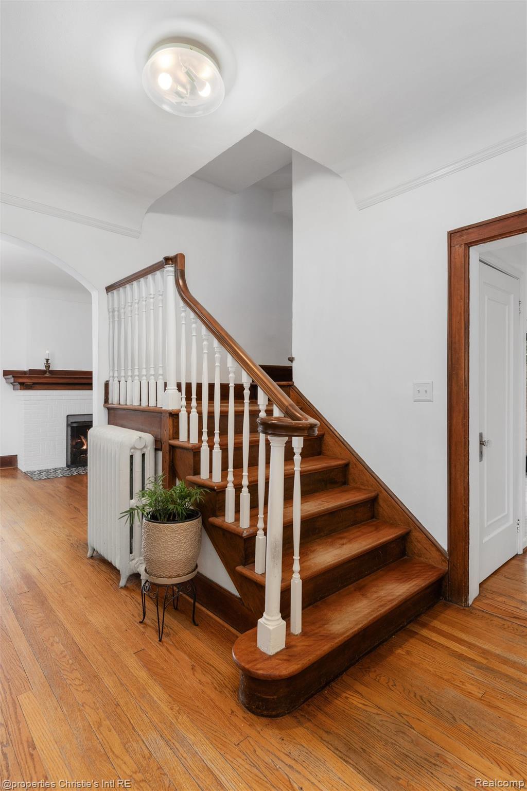 1409 Sunset Boulevard