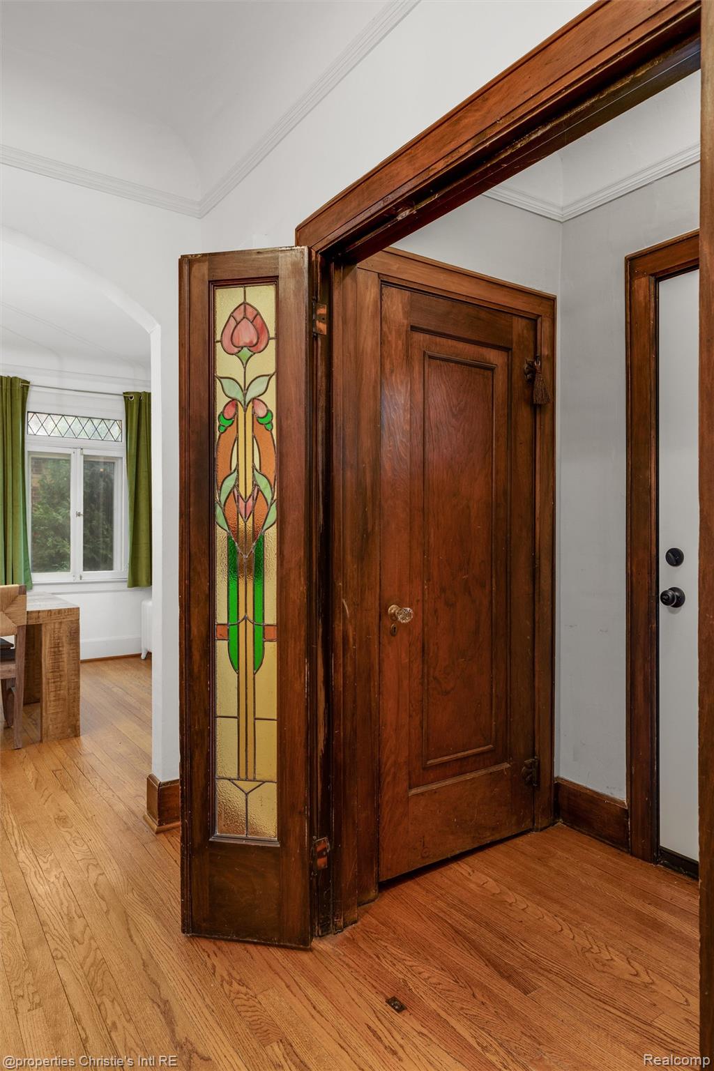 1409 Sunset Boulevard