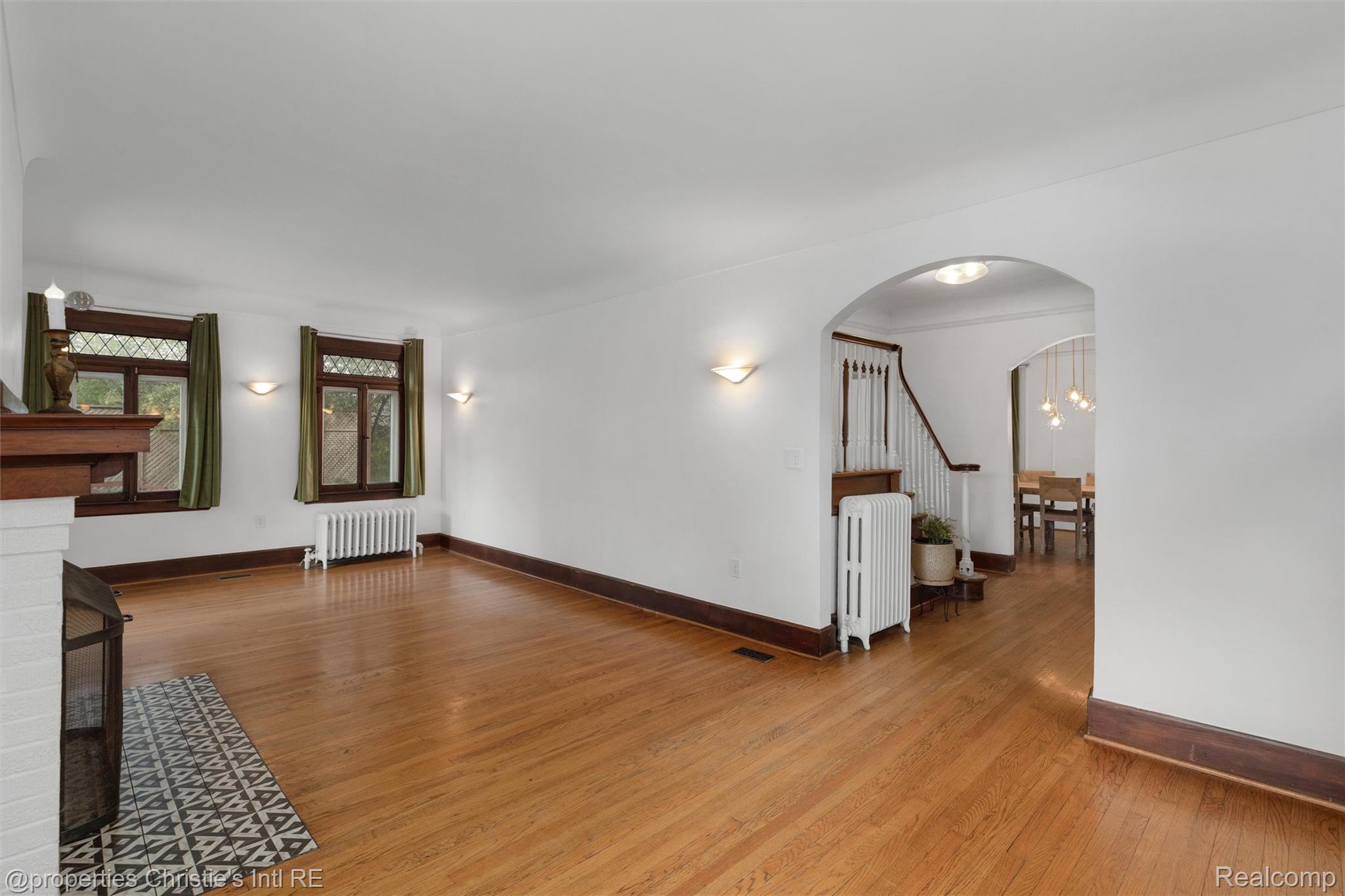 1409 Sunset Boulevard