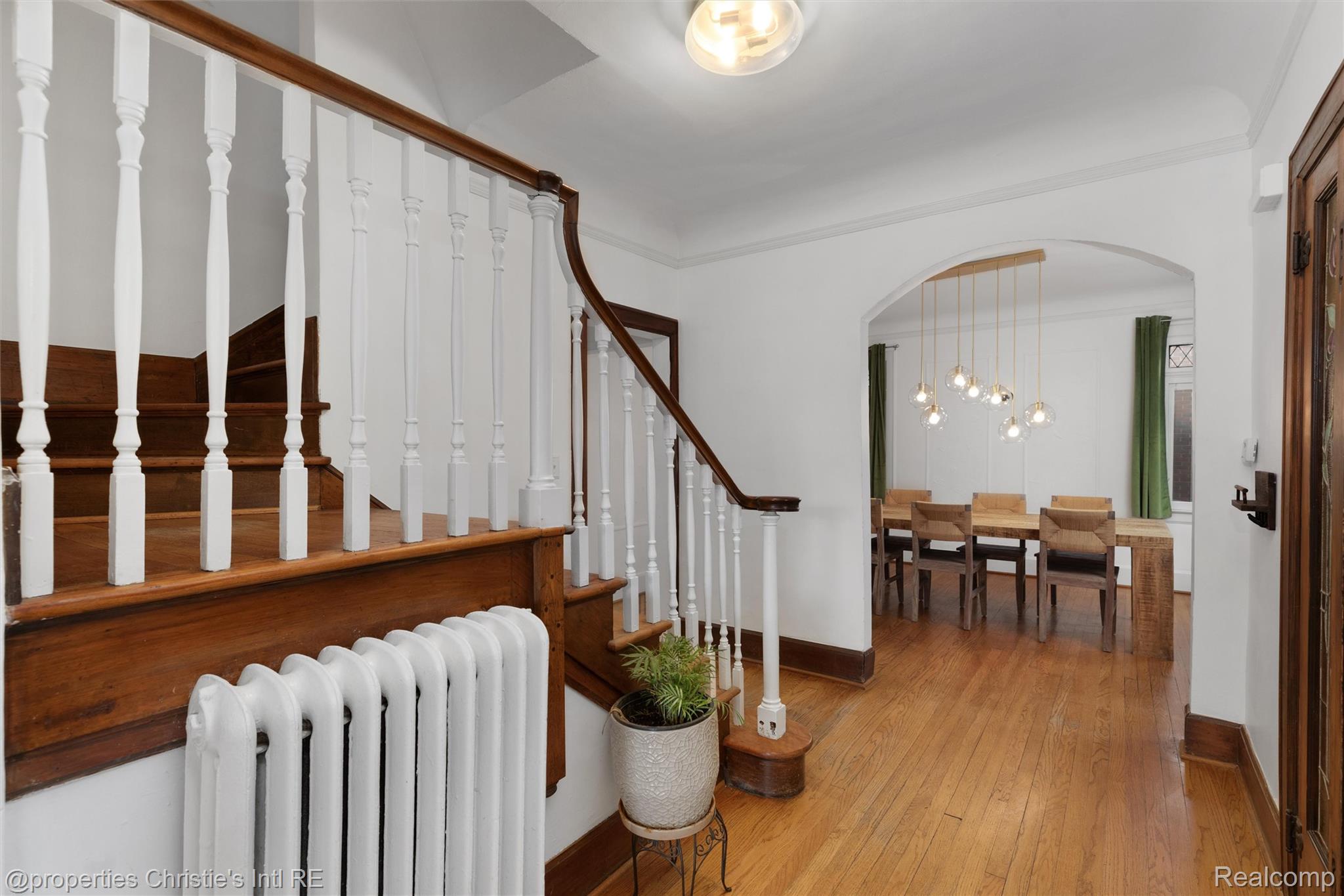 1409 Sunset Boulevard