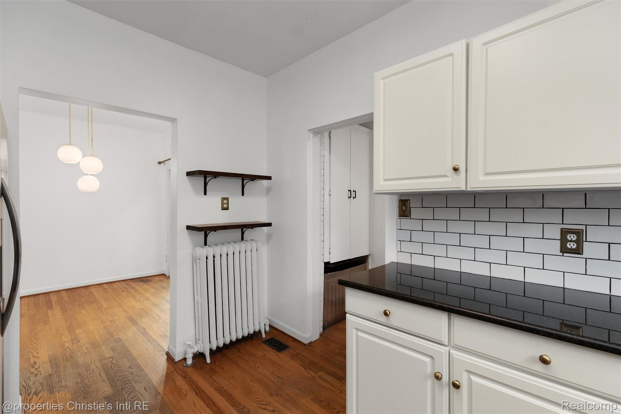 1409 Sunset Boulevard