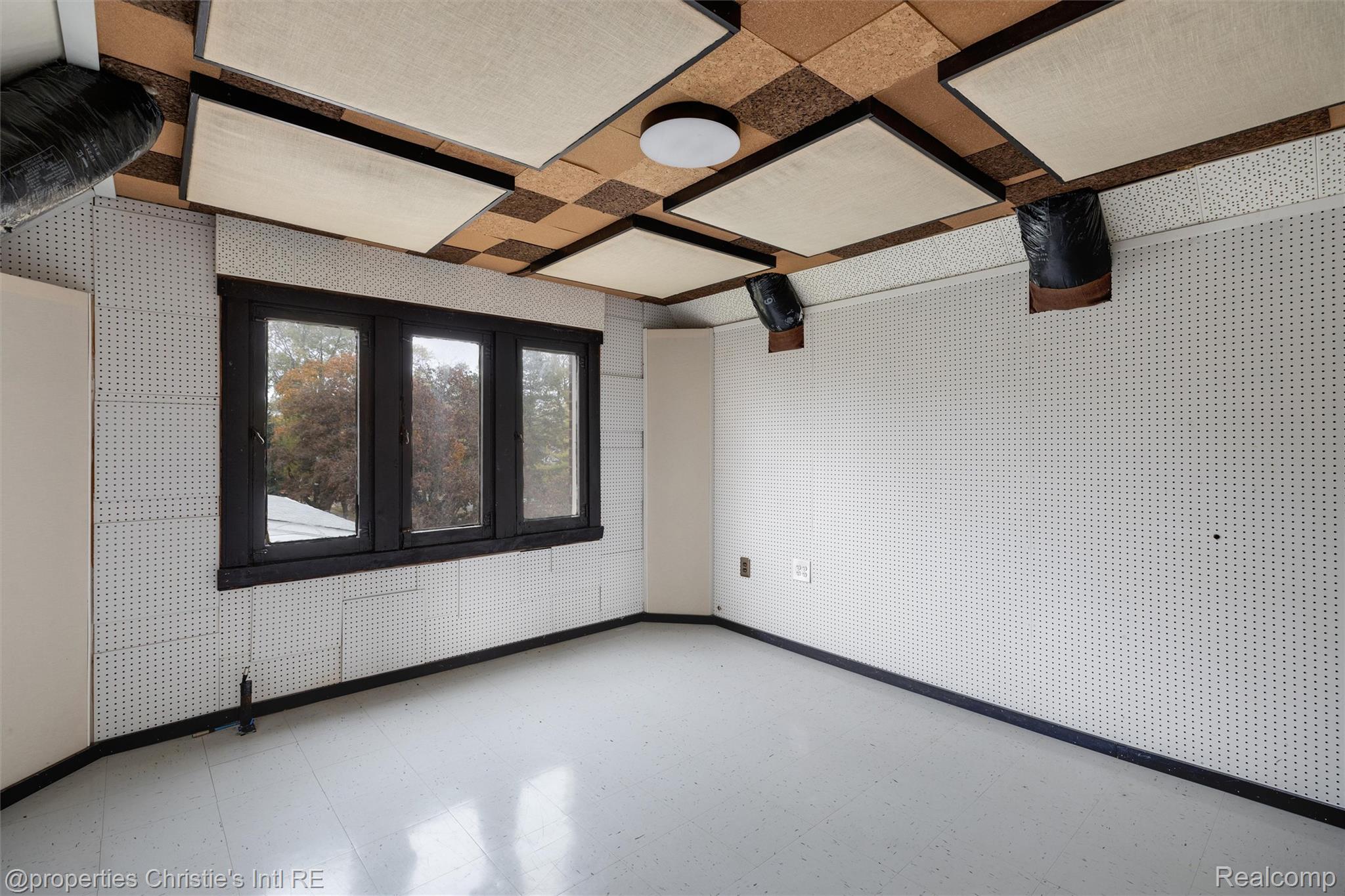 1409 Sunset Boulevard