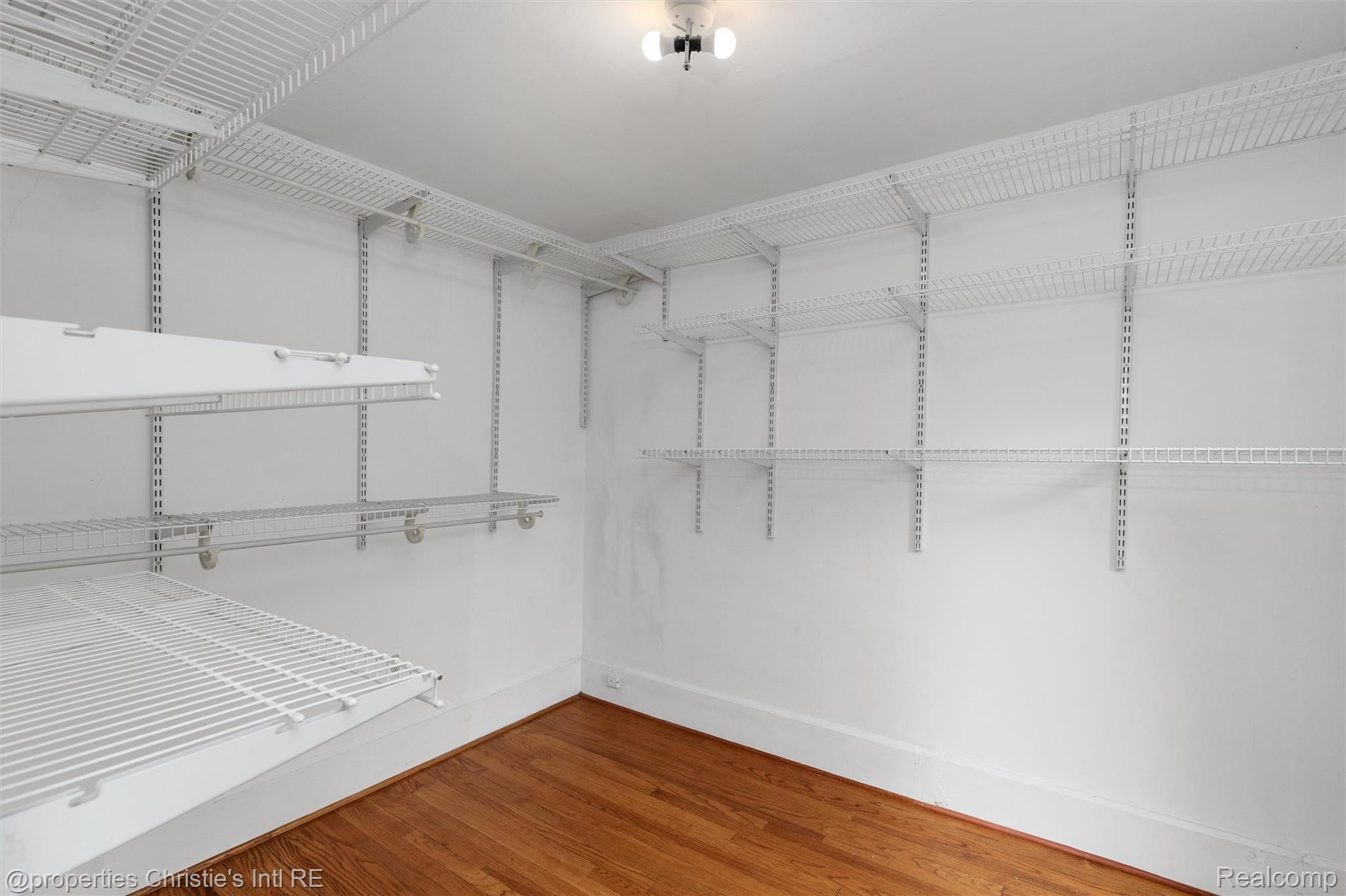 1409 Sunset Boulevard