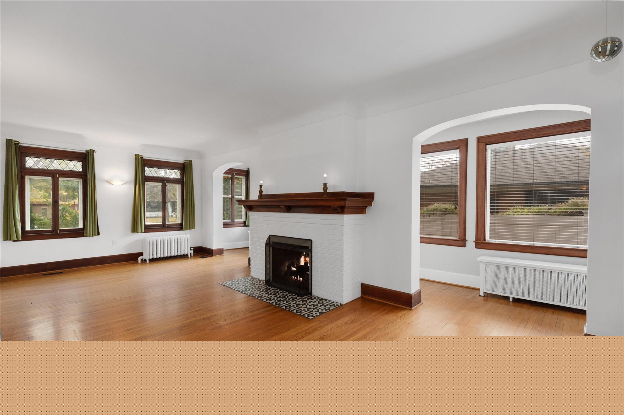 1409 Sunset Boulevard