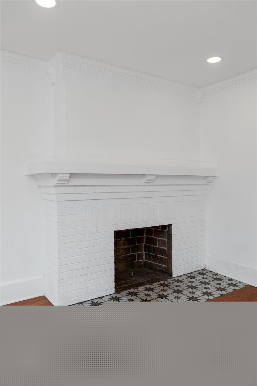 1409 Sunset Boulevard