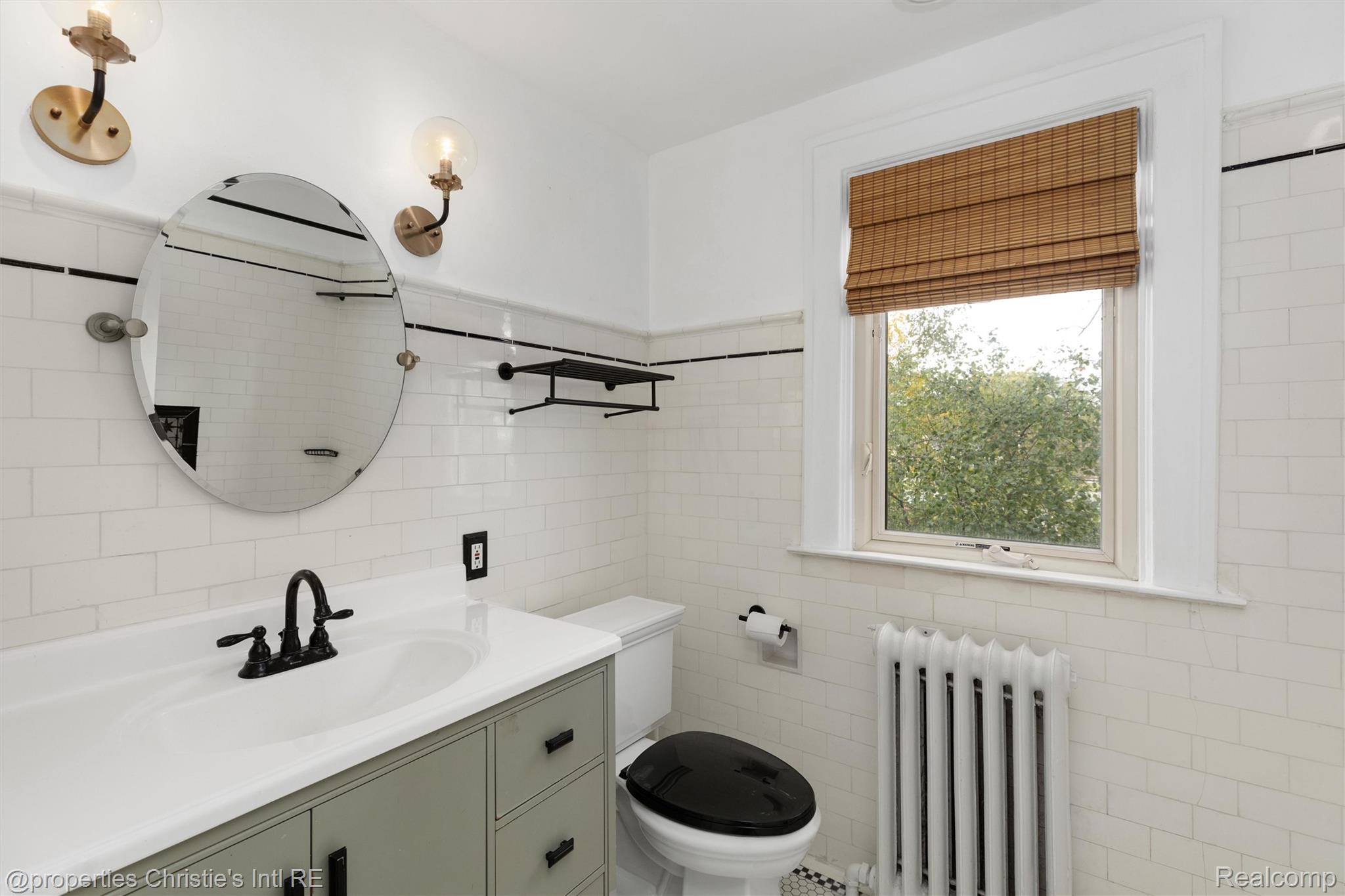 1409 Sunset Boulevard