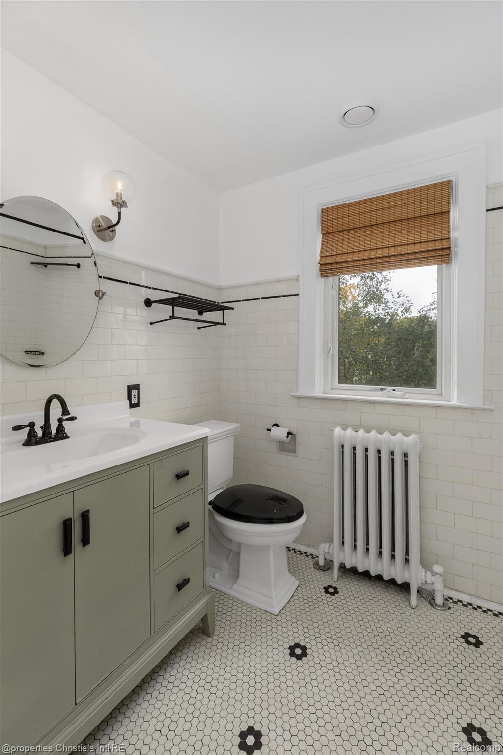 1409 Sunset Boulevard