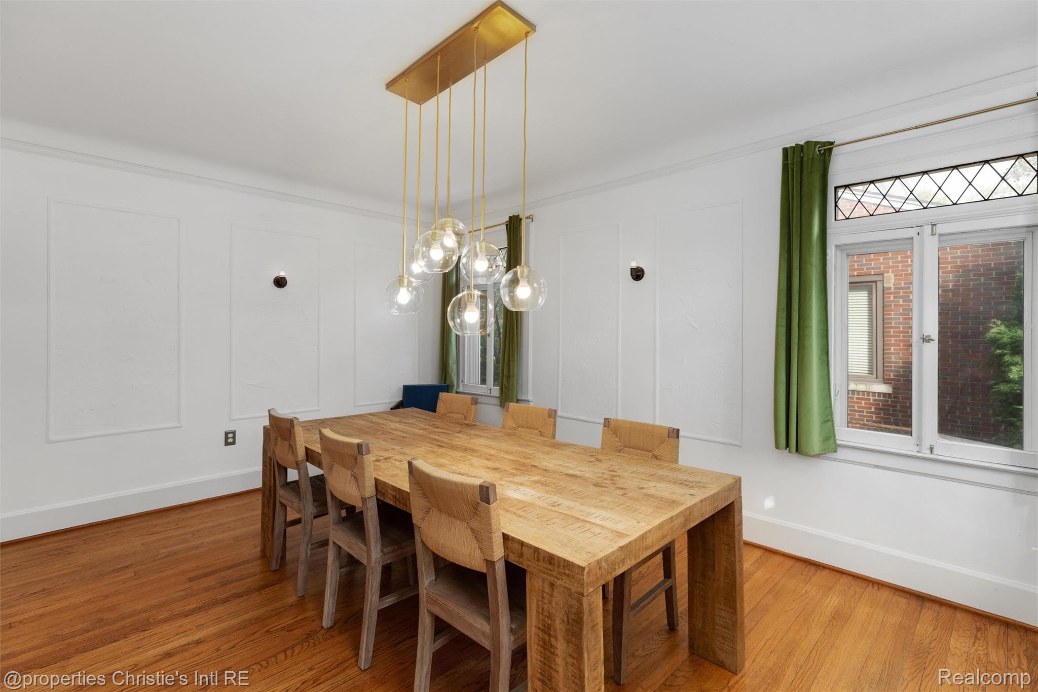 1409 Sunset Boulevard