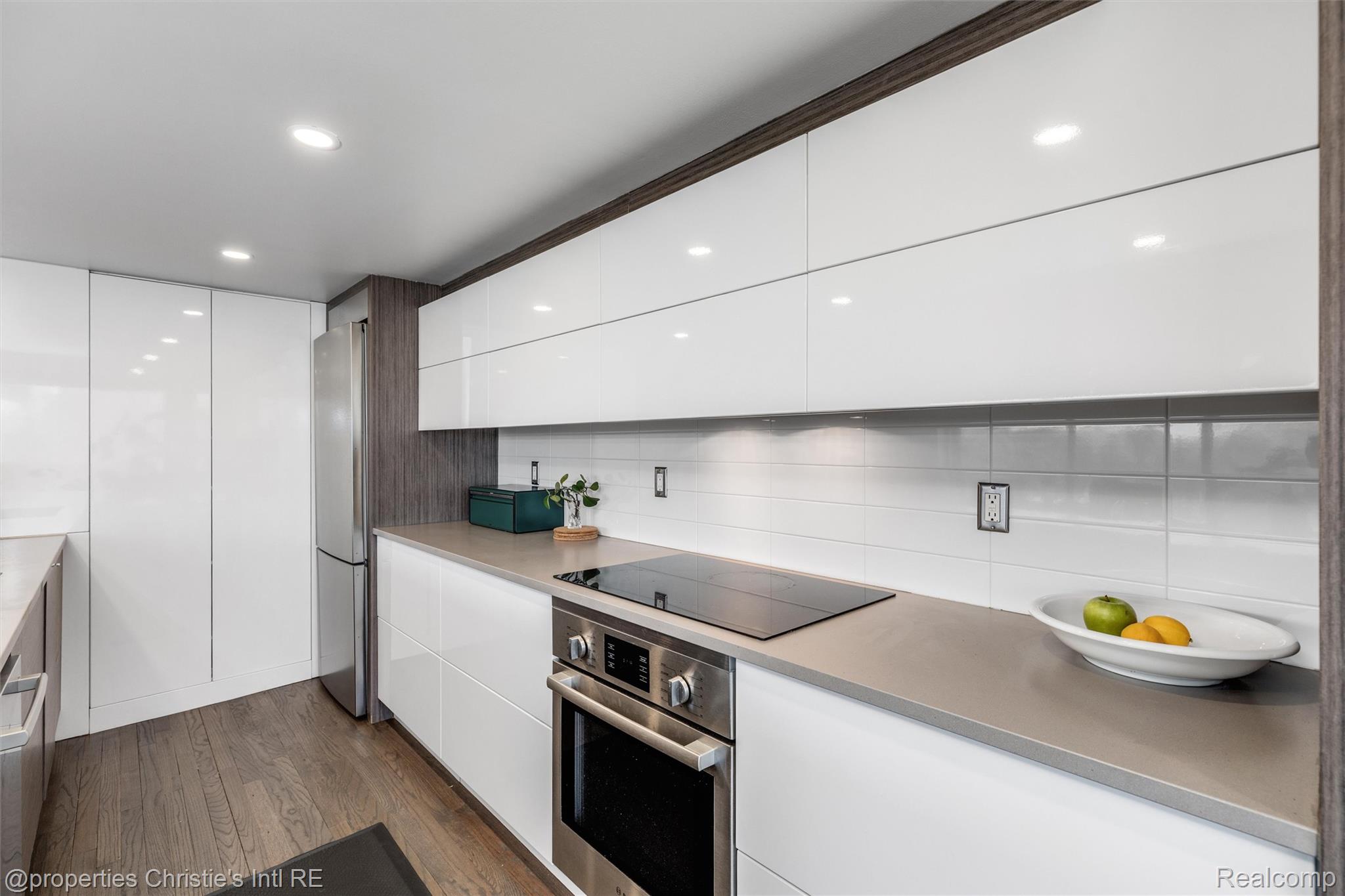 1300 E Lafayette Street 412