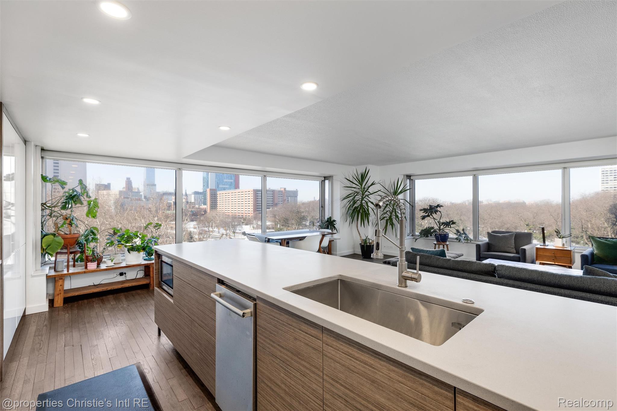 1300 E Lafayette Street 412