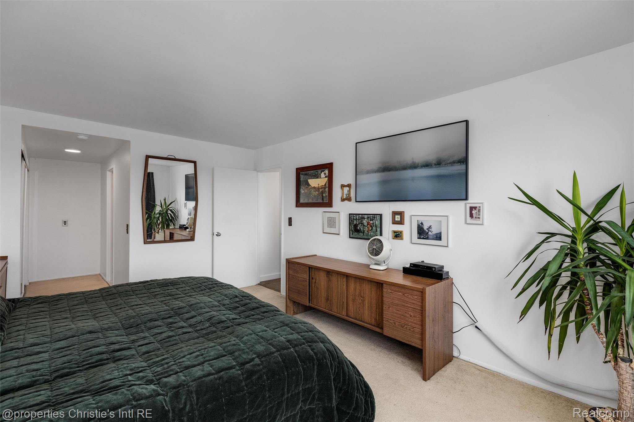 1300 E Lafayette Street 412