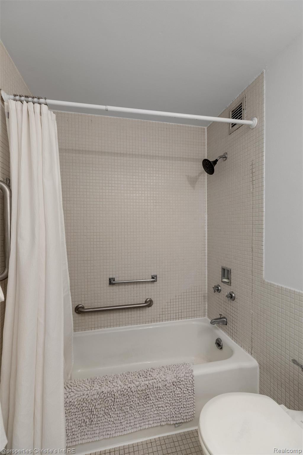 1300 E Lafayette Street 412