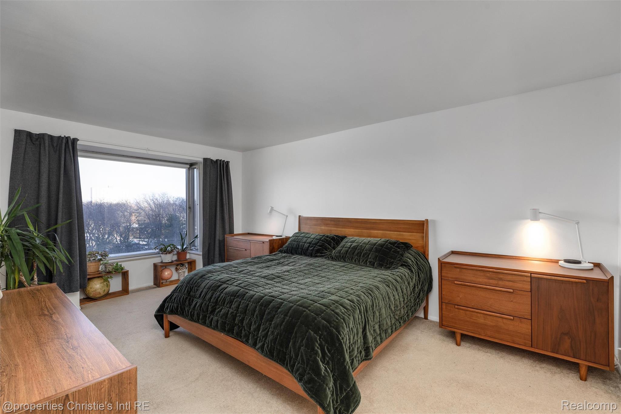 1300 E Lafayette Street 412