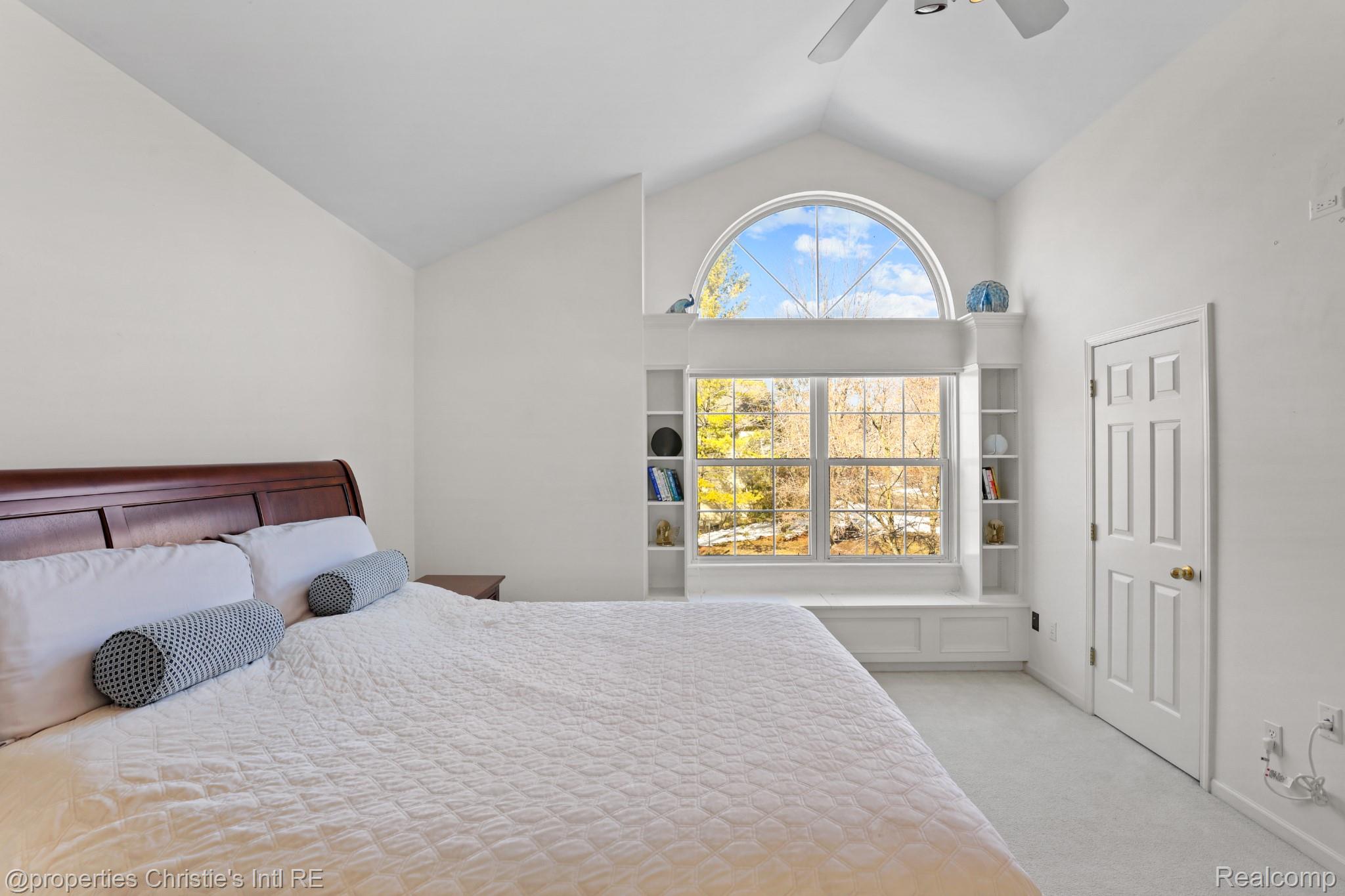 109 Village Place Drive 9