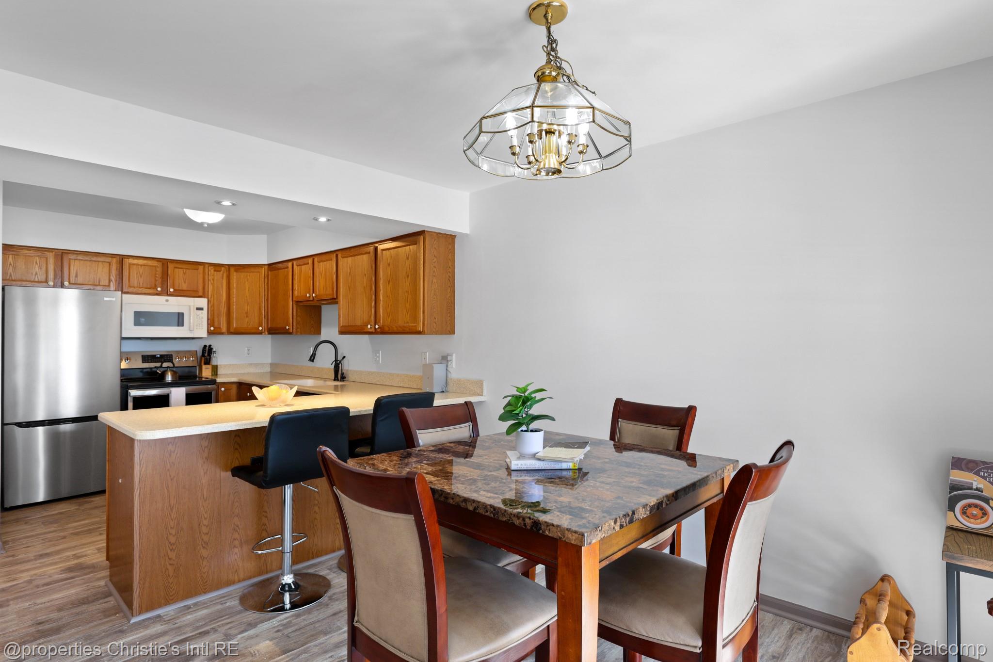 109 Village Place Drive 9