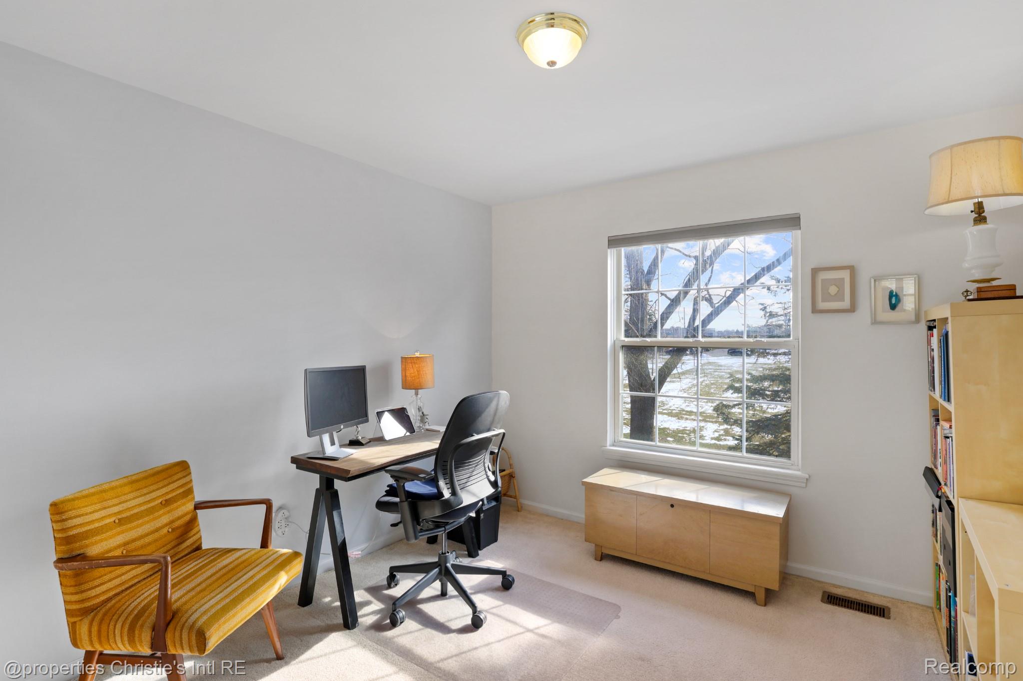 109 Village Place Drive 9