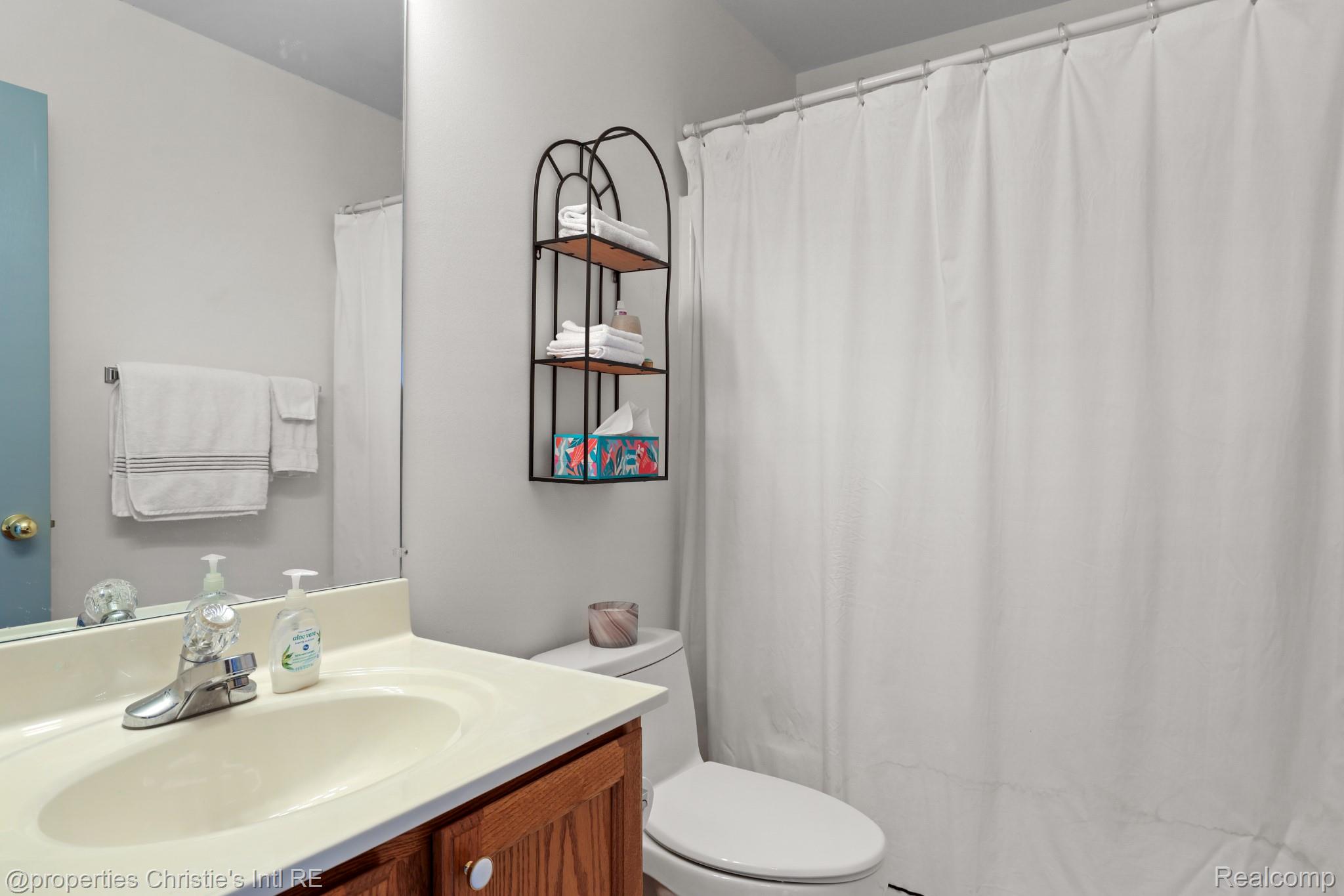 109 Village Place Drive 9