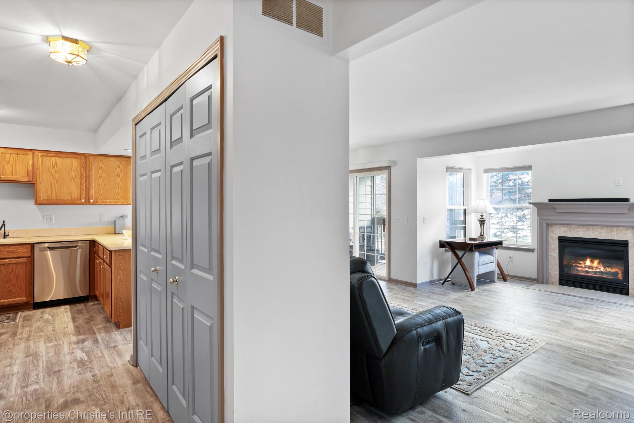 109 Village Place Drive 9