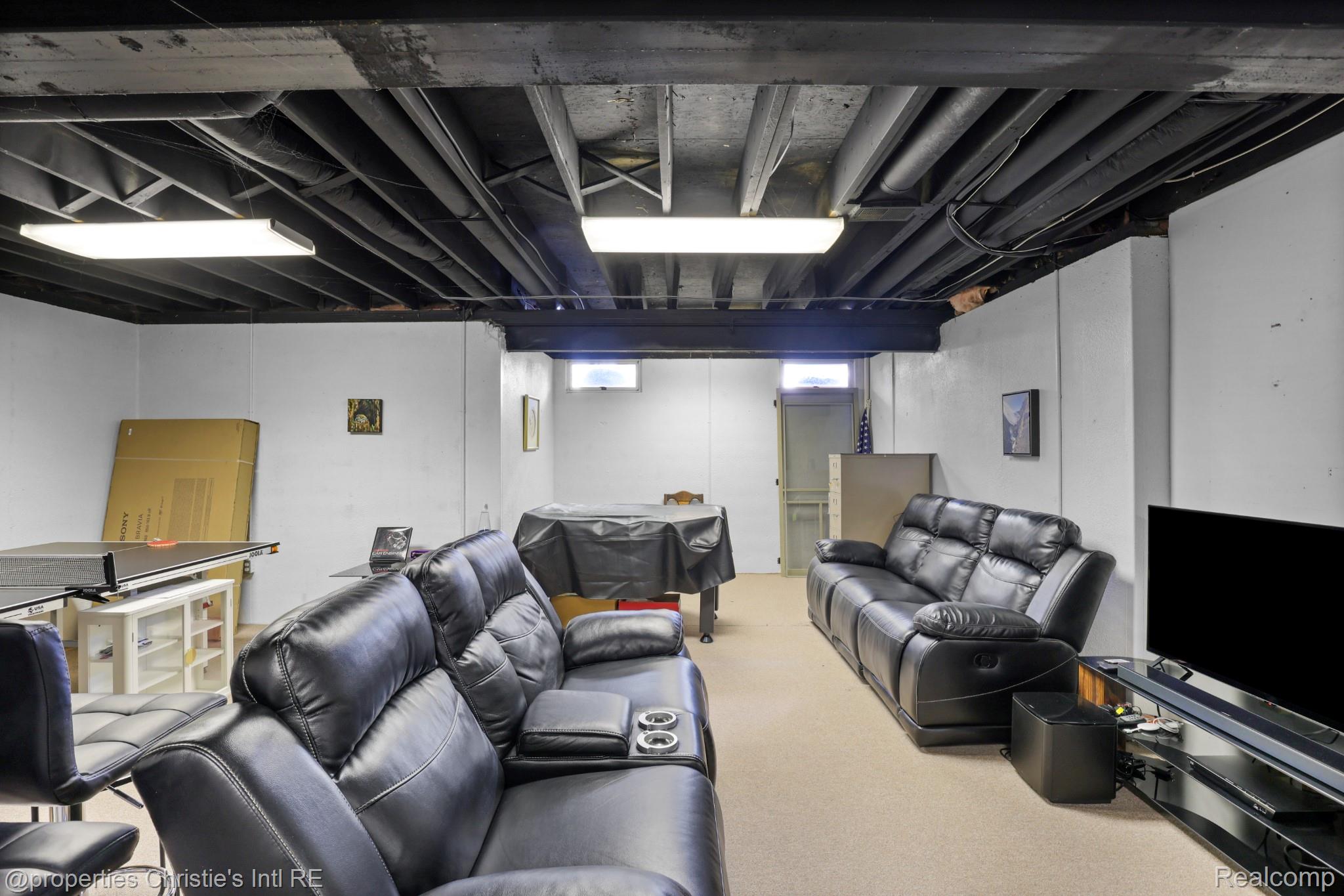 109 Village Place Drive 9