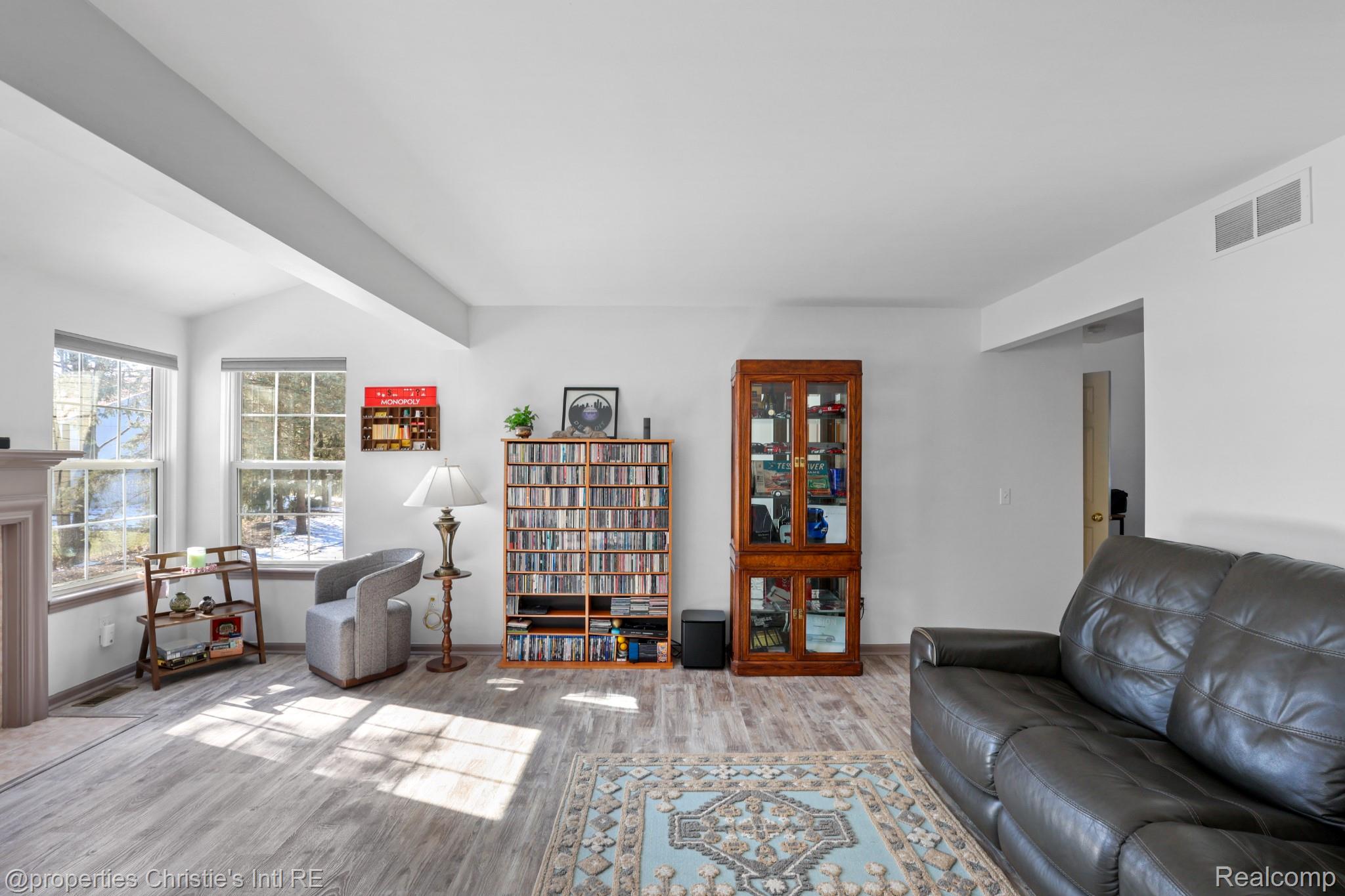 109 Village Place Drive 9