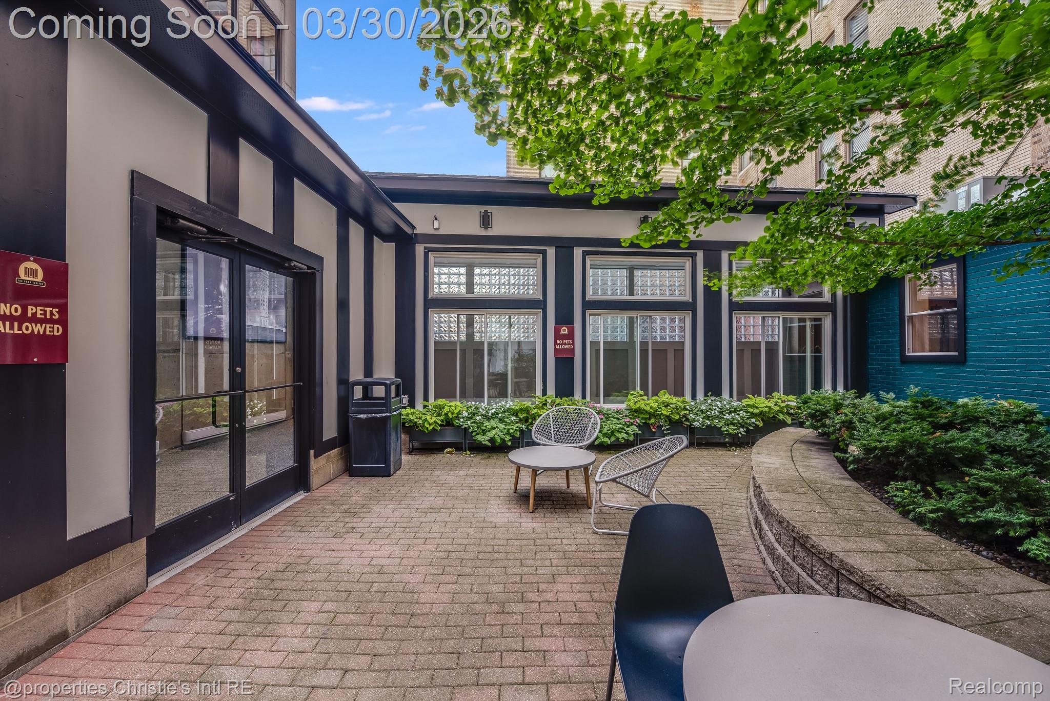 15 E Kirby Street 810