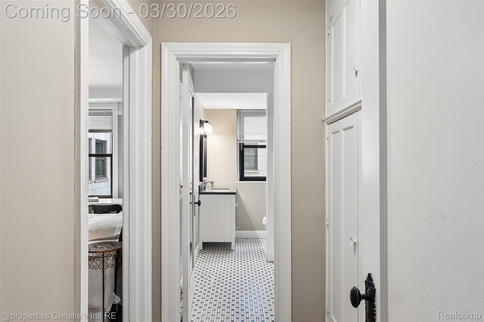 15 E Kirby Street 810