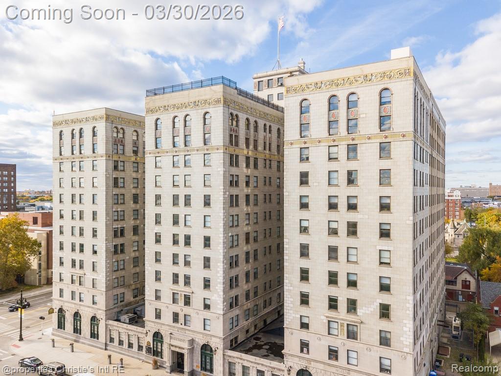 15 E Kirby Street 810