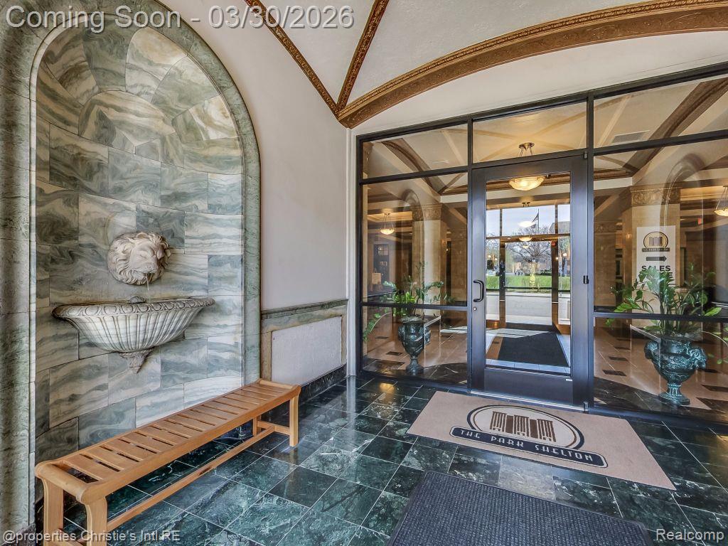 15 E Kirby Street 810