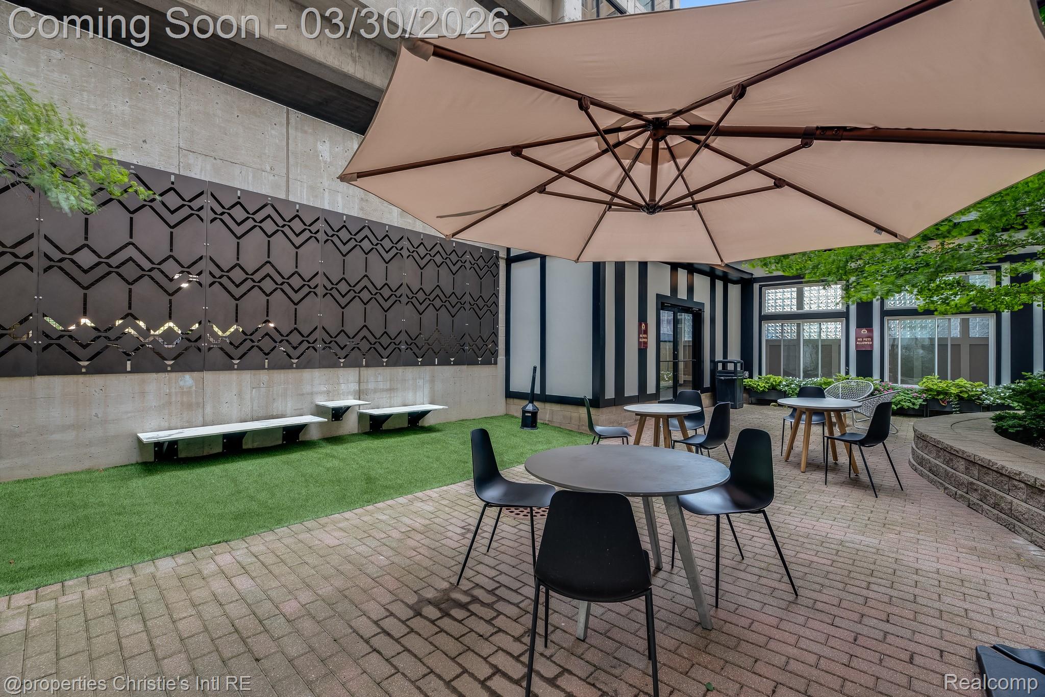 15 E Kirby Street 810