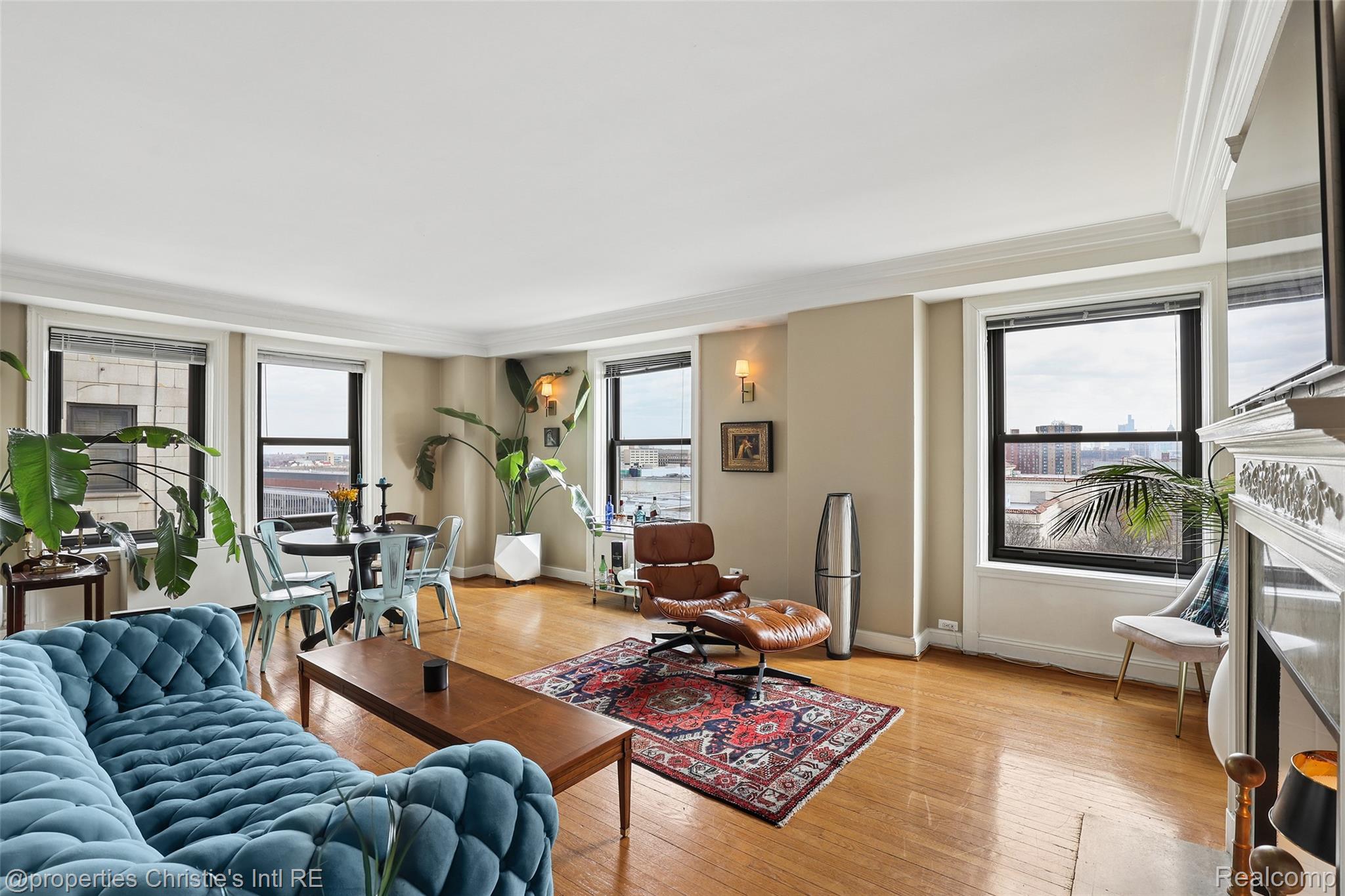 15 E Kirby Street 810