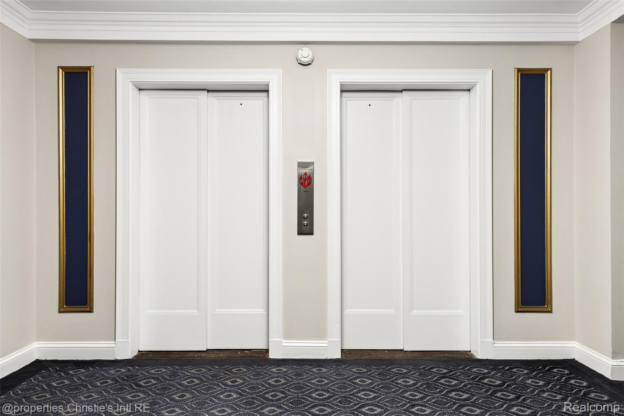 15 E Kirby Street 311