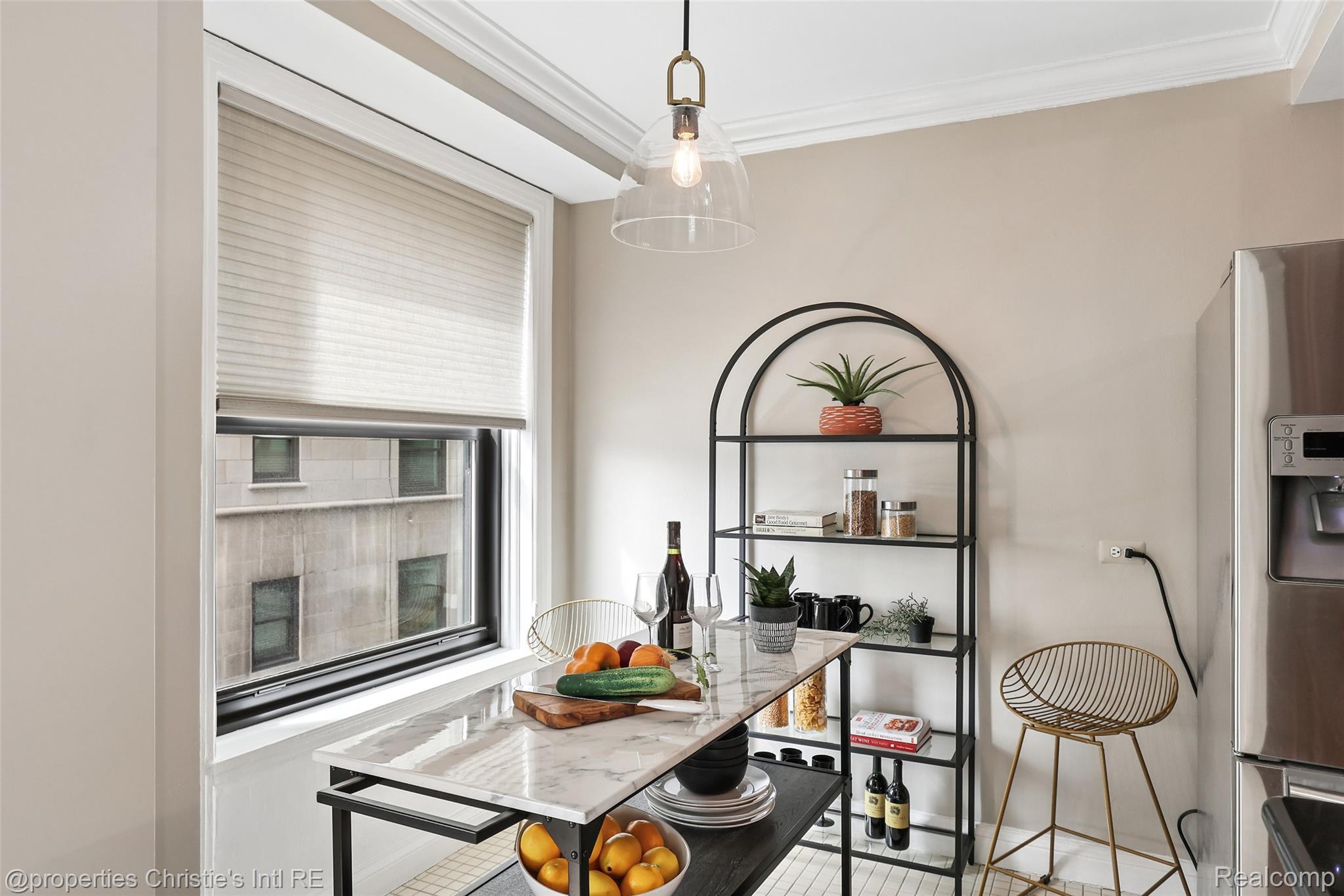 15 E Kirby Street 311