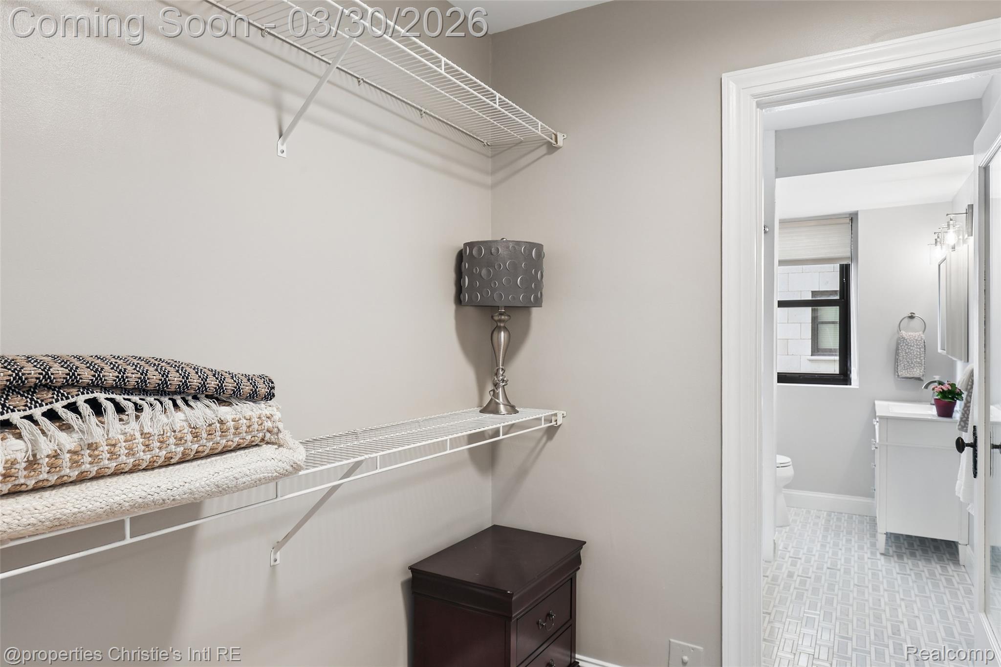 15 E Kirby Street 311