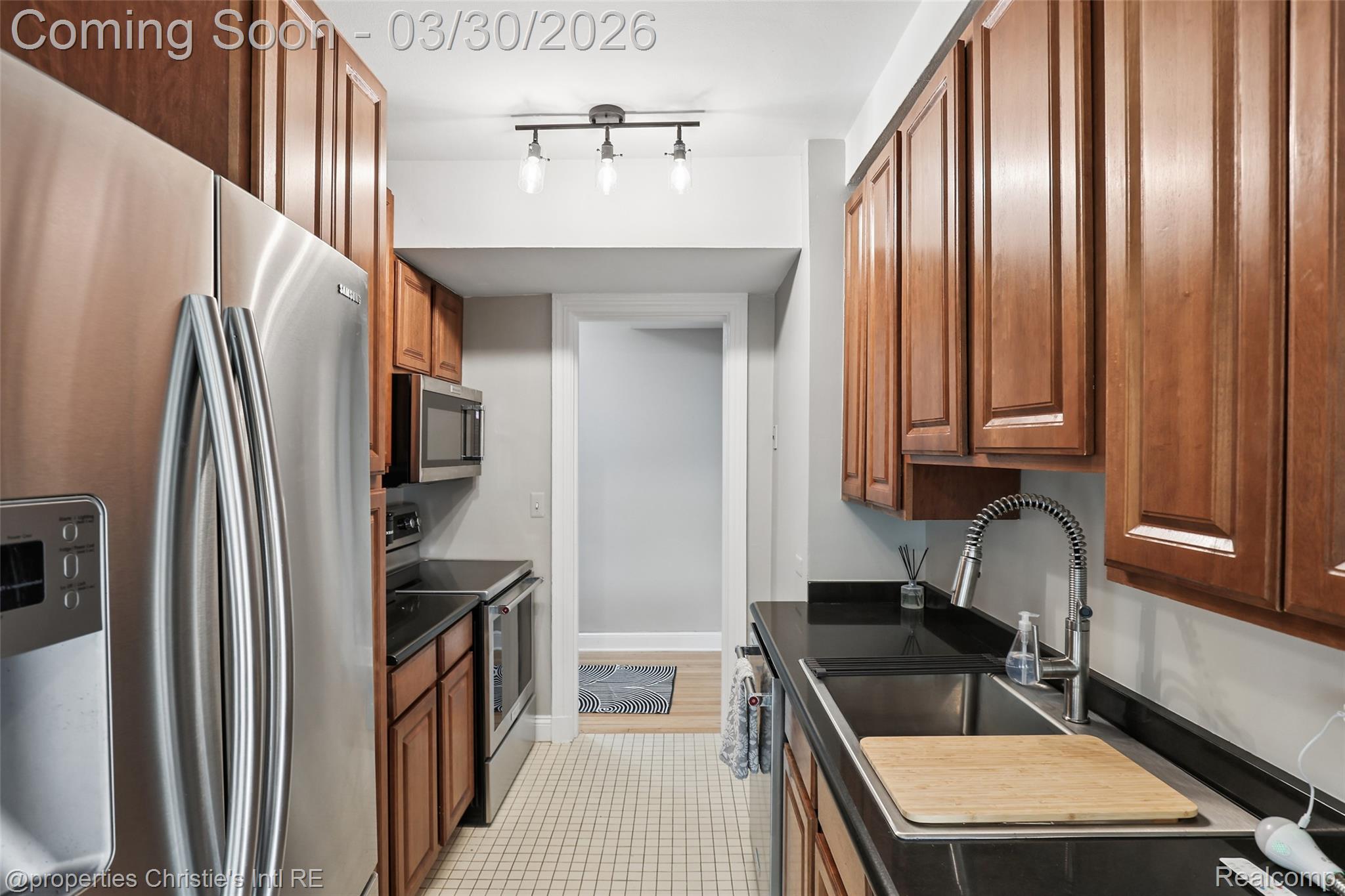 15 E Kirby Street 311