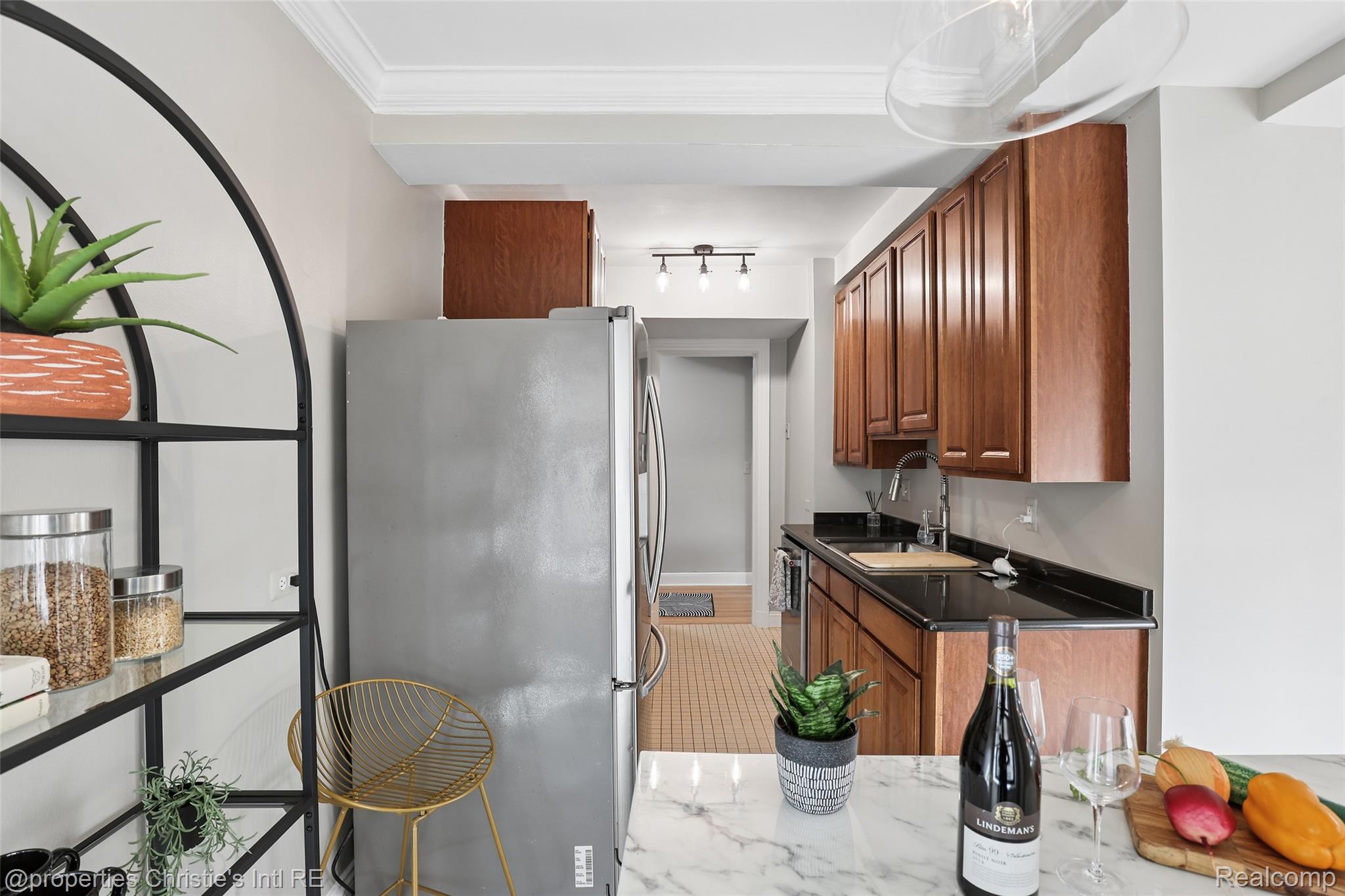 15 E Kirby Street 311